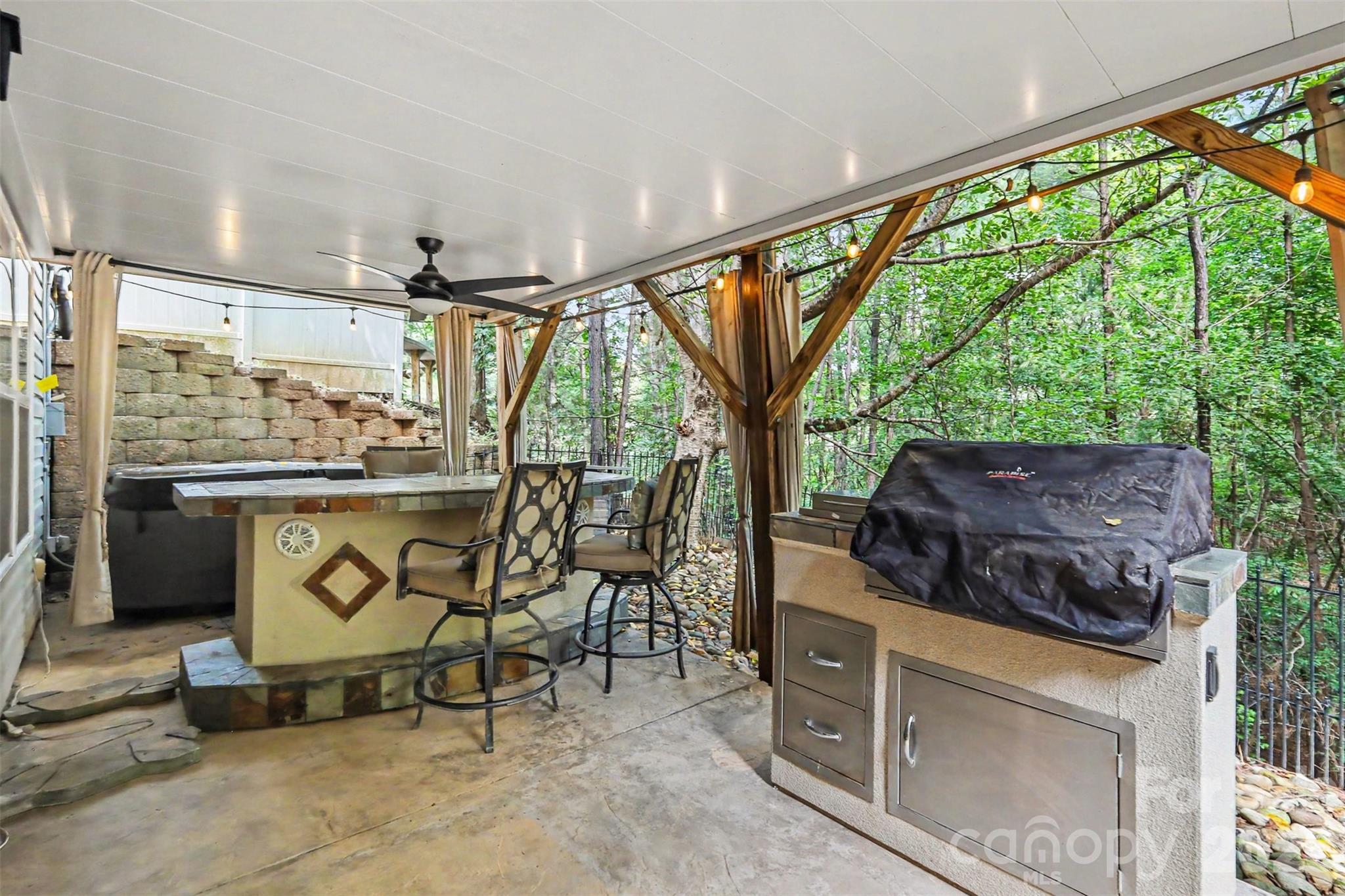 7218 Cascading Pines Drive Property Photo 35