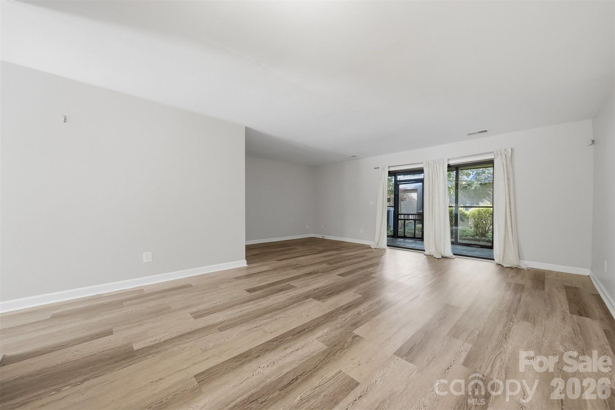 4340 N Center Street 203 Property Photo 6