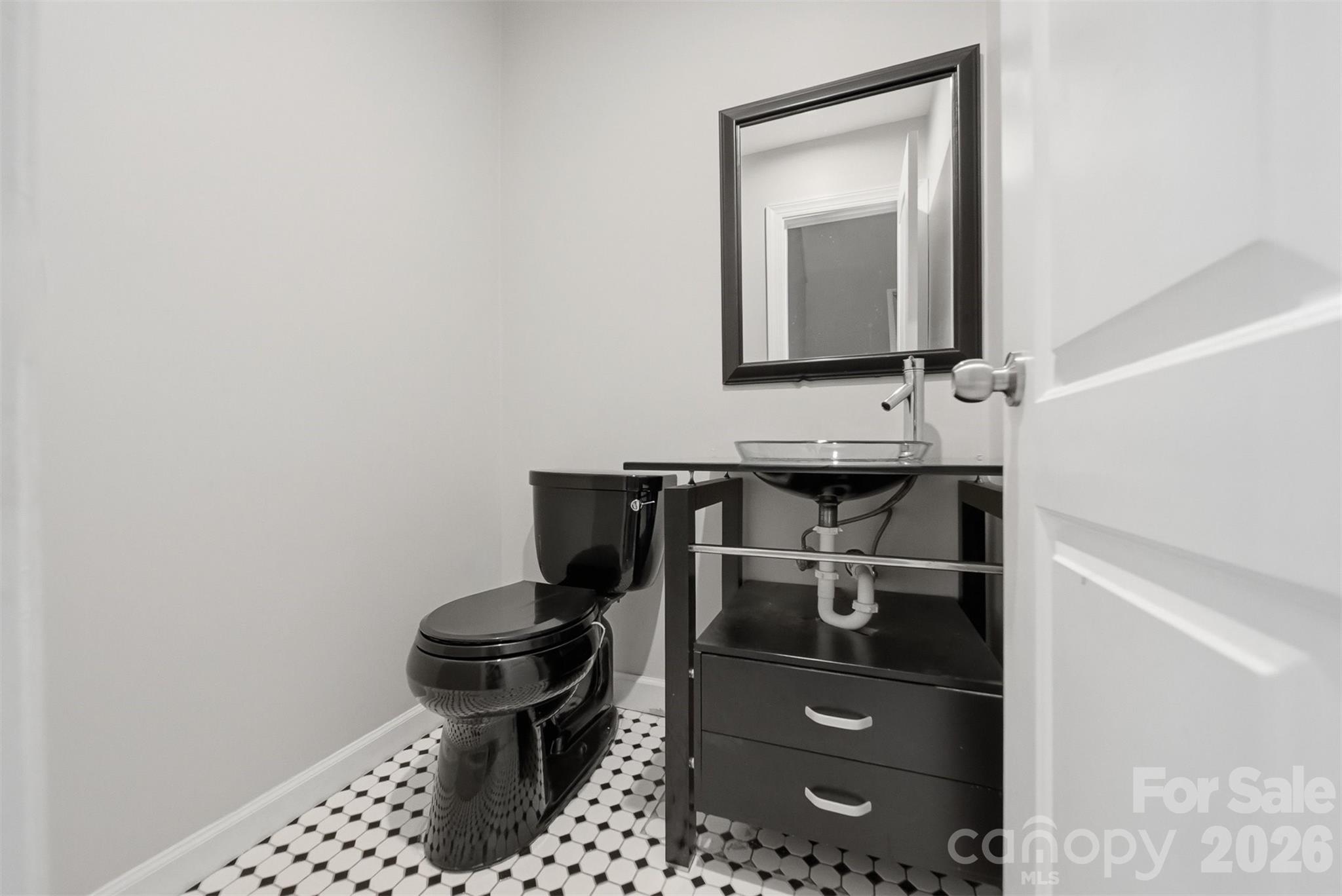 4340 N Center Street 203 Property Photo 17