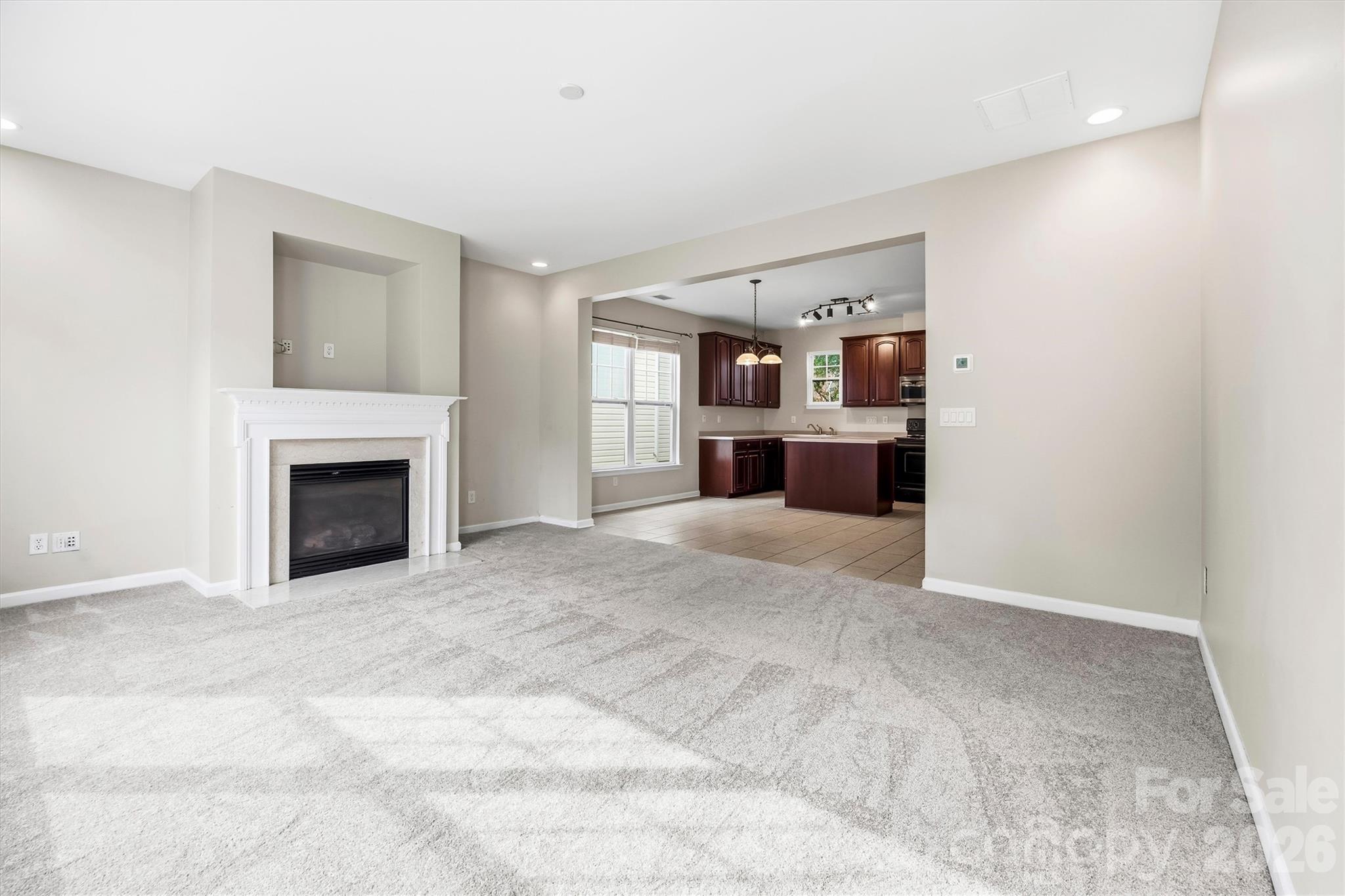 6010 Colonial Garden Drive Property Photo 5