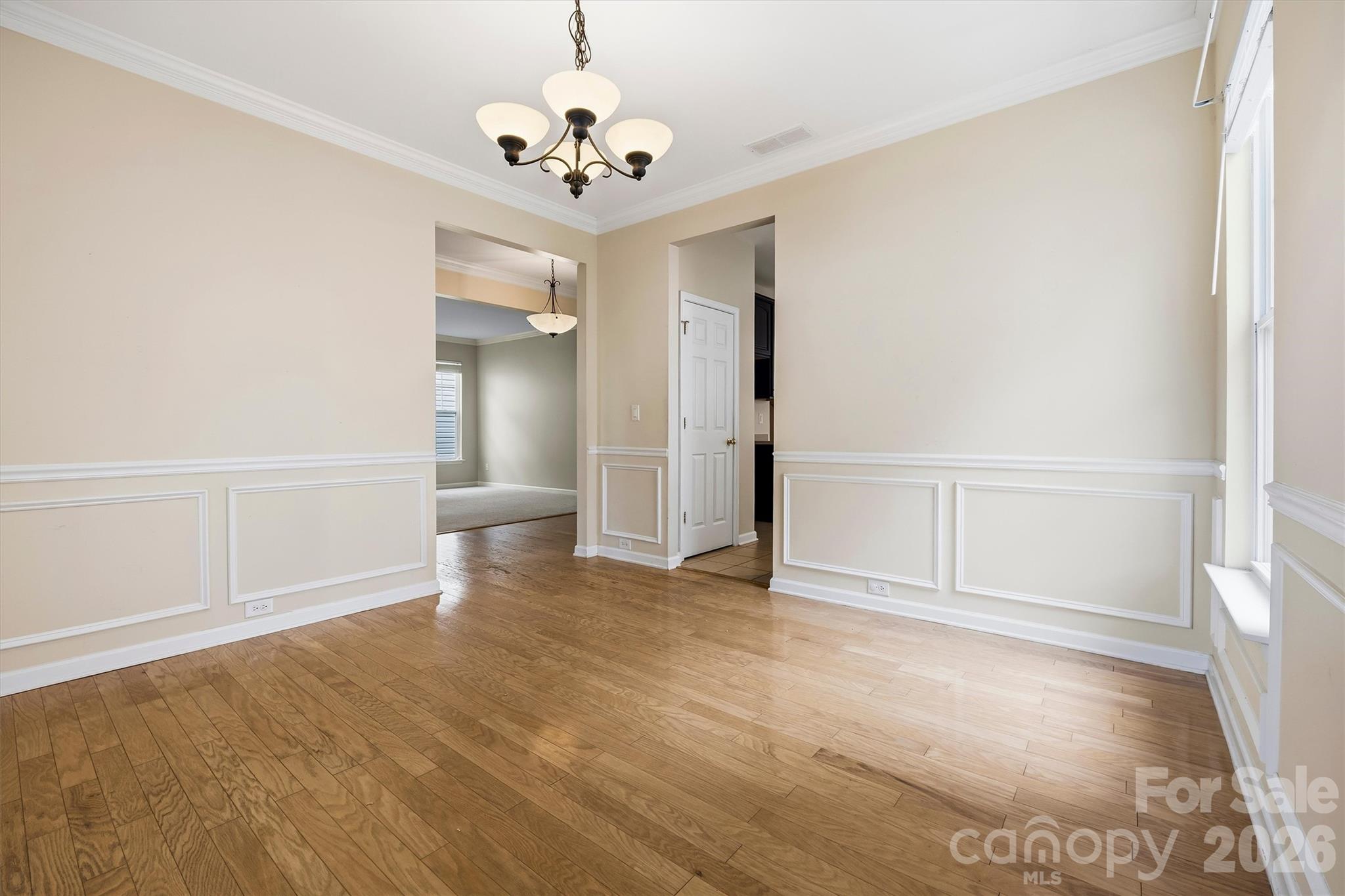 6010 Colonial Garden Drive Property Photo 7