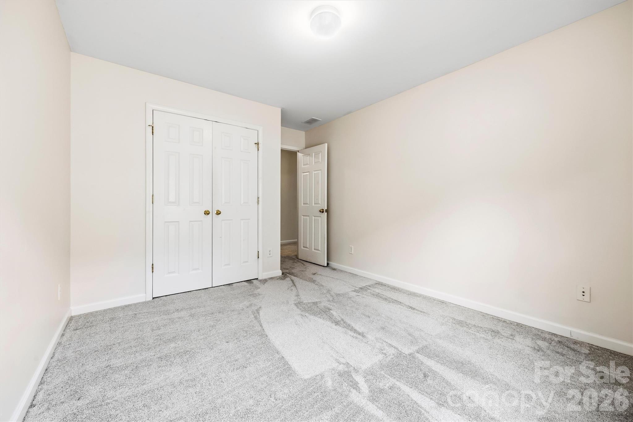 6010 Colonial Garden Drive Property Photo 15