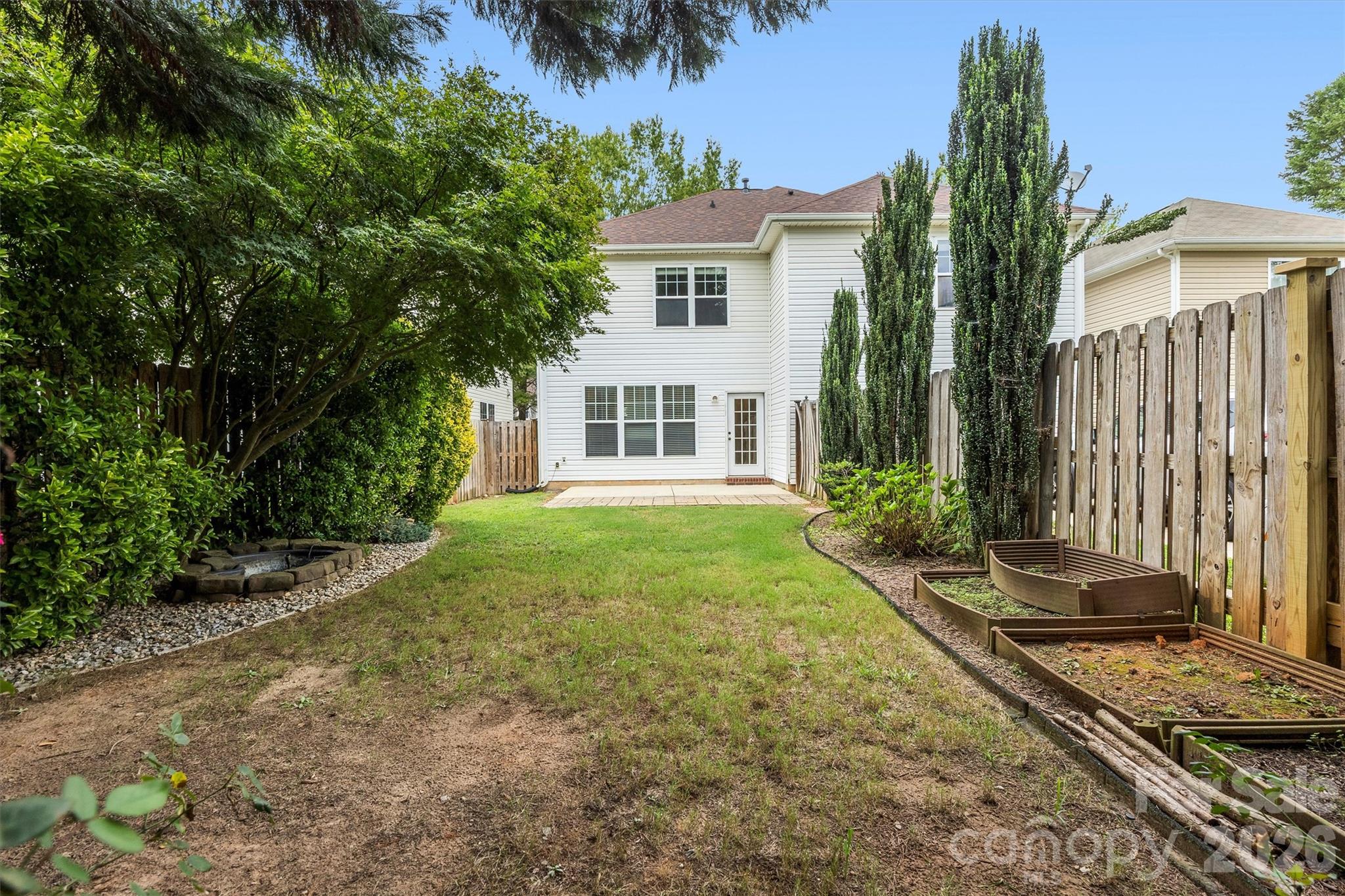 6010 Colonial Garden Drive Property Photo 17