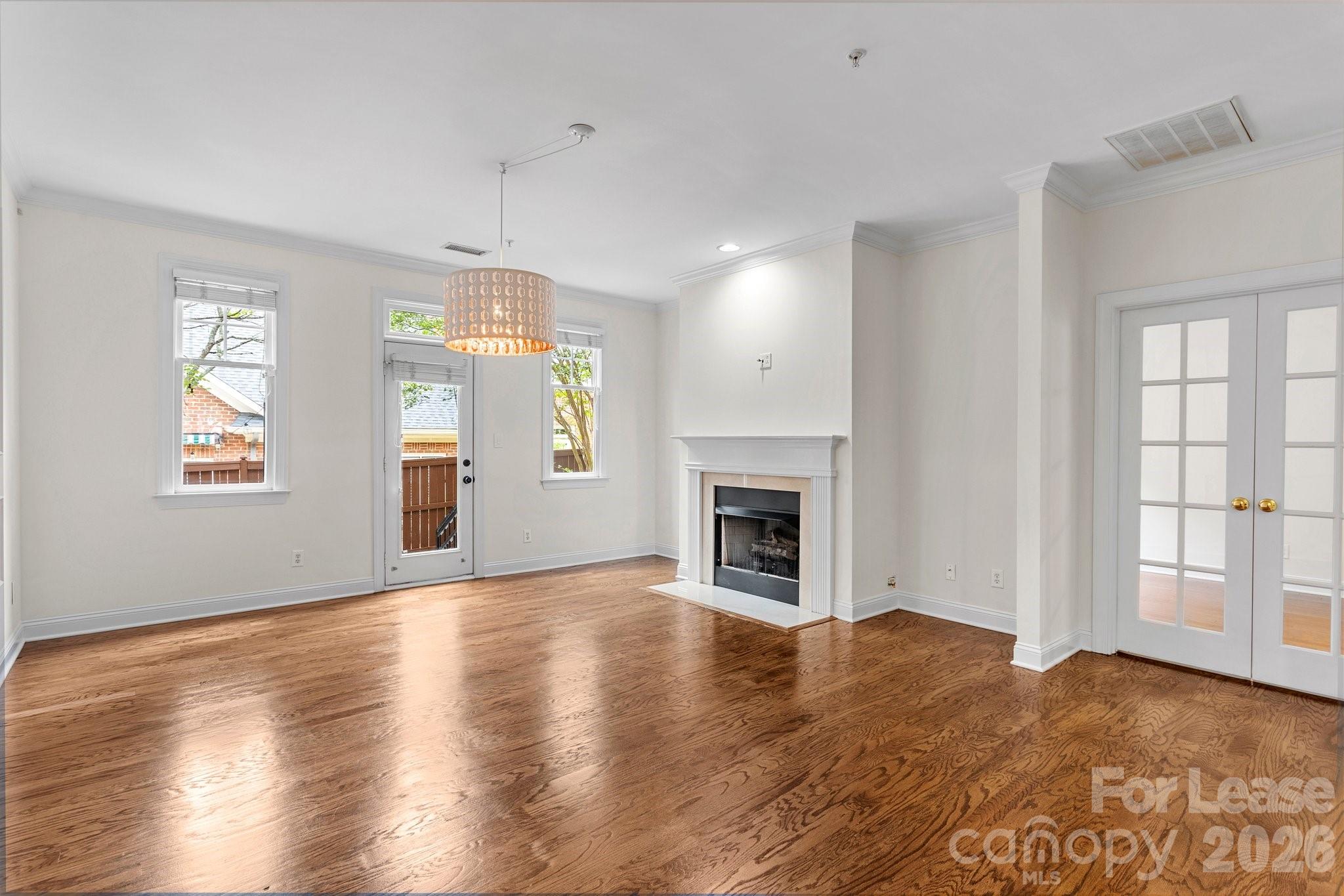 1192 Hampton Gardens Lane Property Photo 7