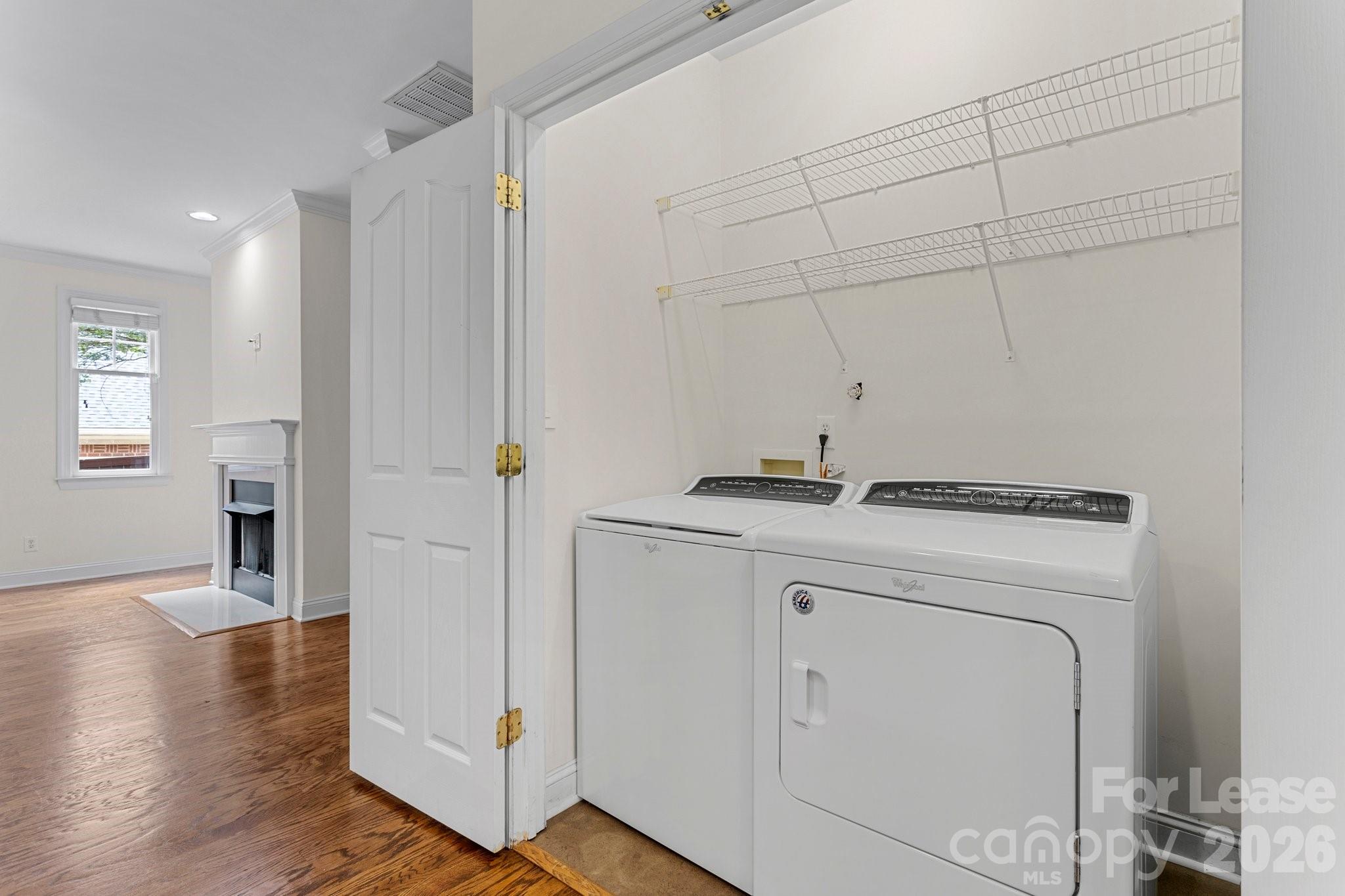 1192 Hampton Gardens Lane Property Photo 14