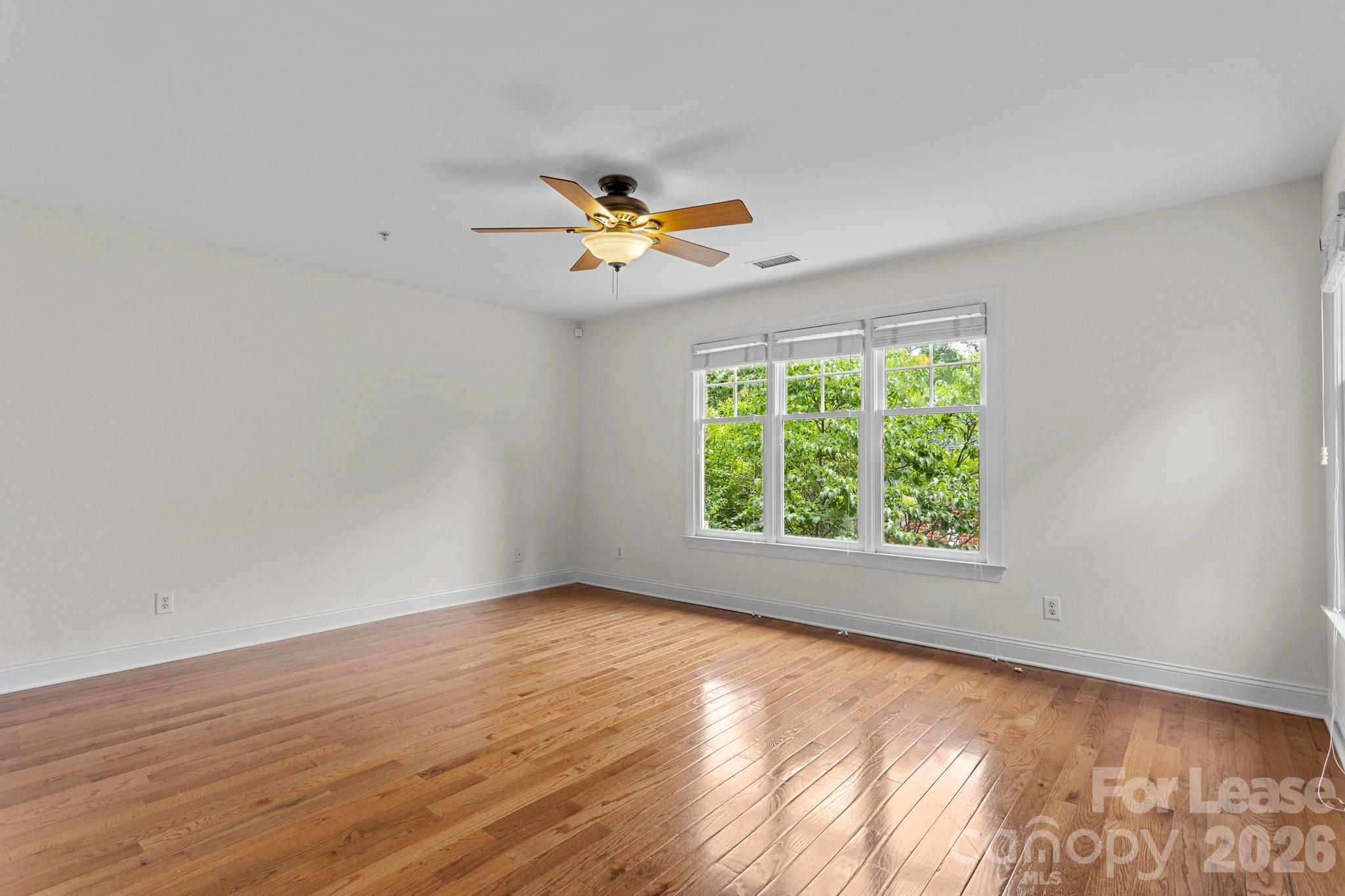 1192 Hampton Gardens Lane Property Photo 20