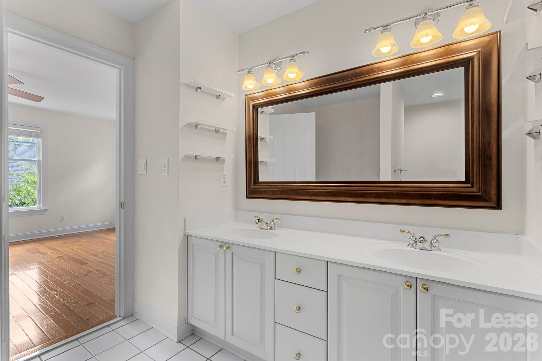 1192 Hampton Gardens Lane Property Photo 21