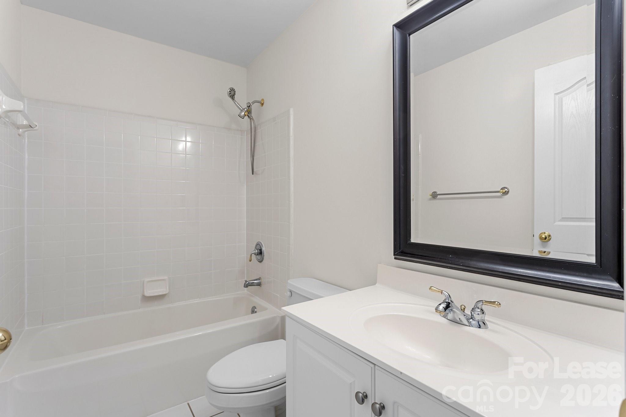 1192 Hampton Gardens Lane Property Photo 26