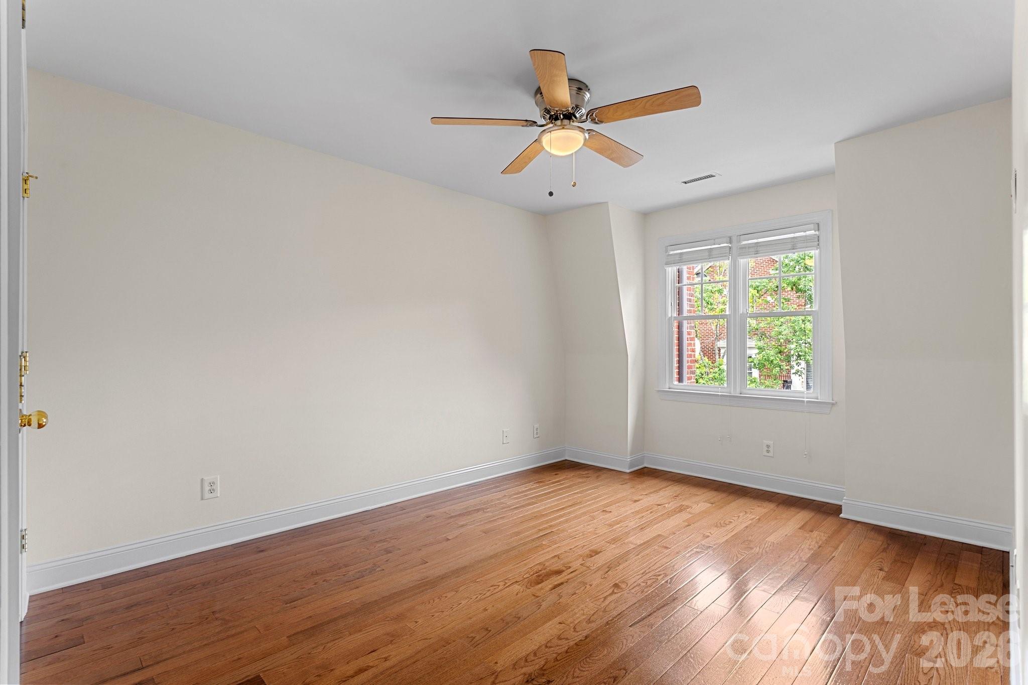 1192 Hampton Gardens Lane Property Photo 27