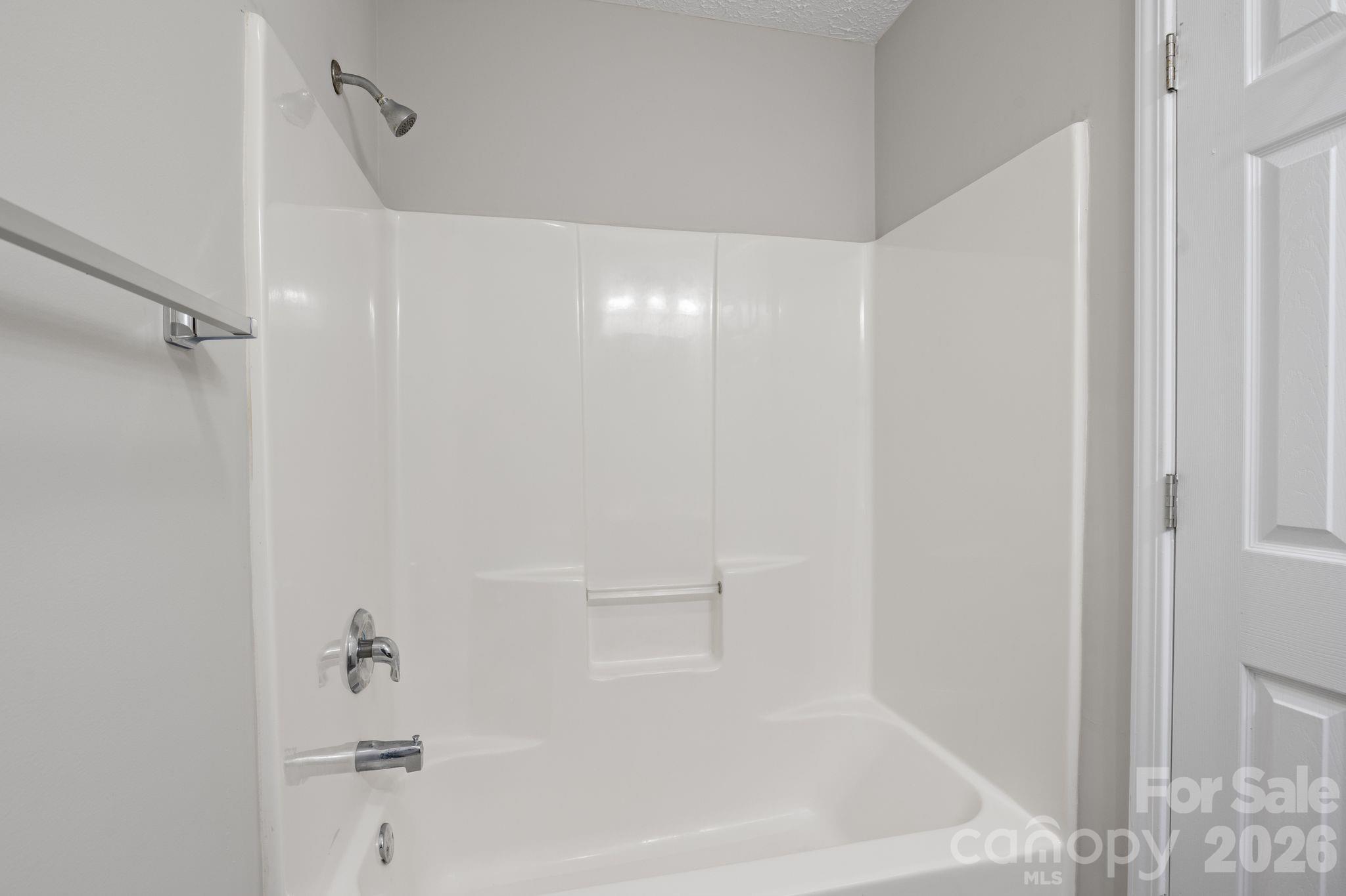 78 W Newberry Drive Property Photo 15