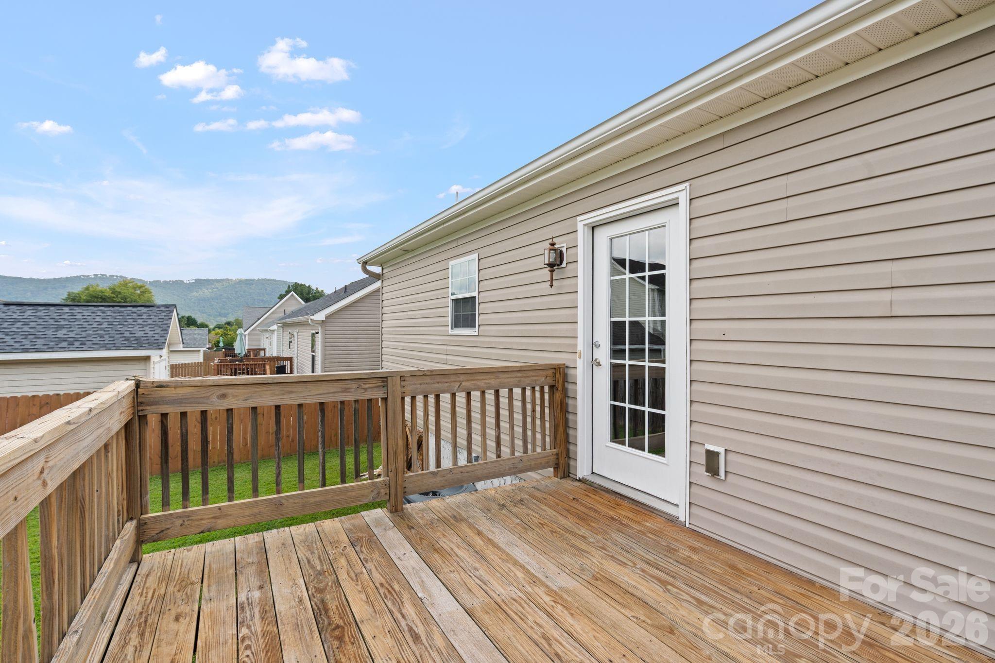 78 W Newberry Drive Property Photo 18