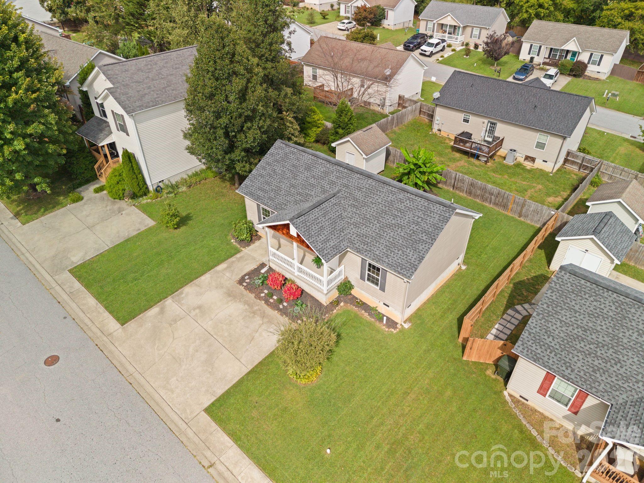 78 W Newberry Drive Property Photo 22