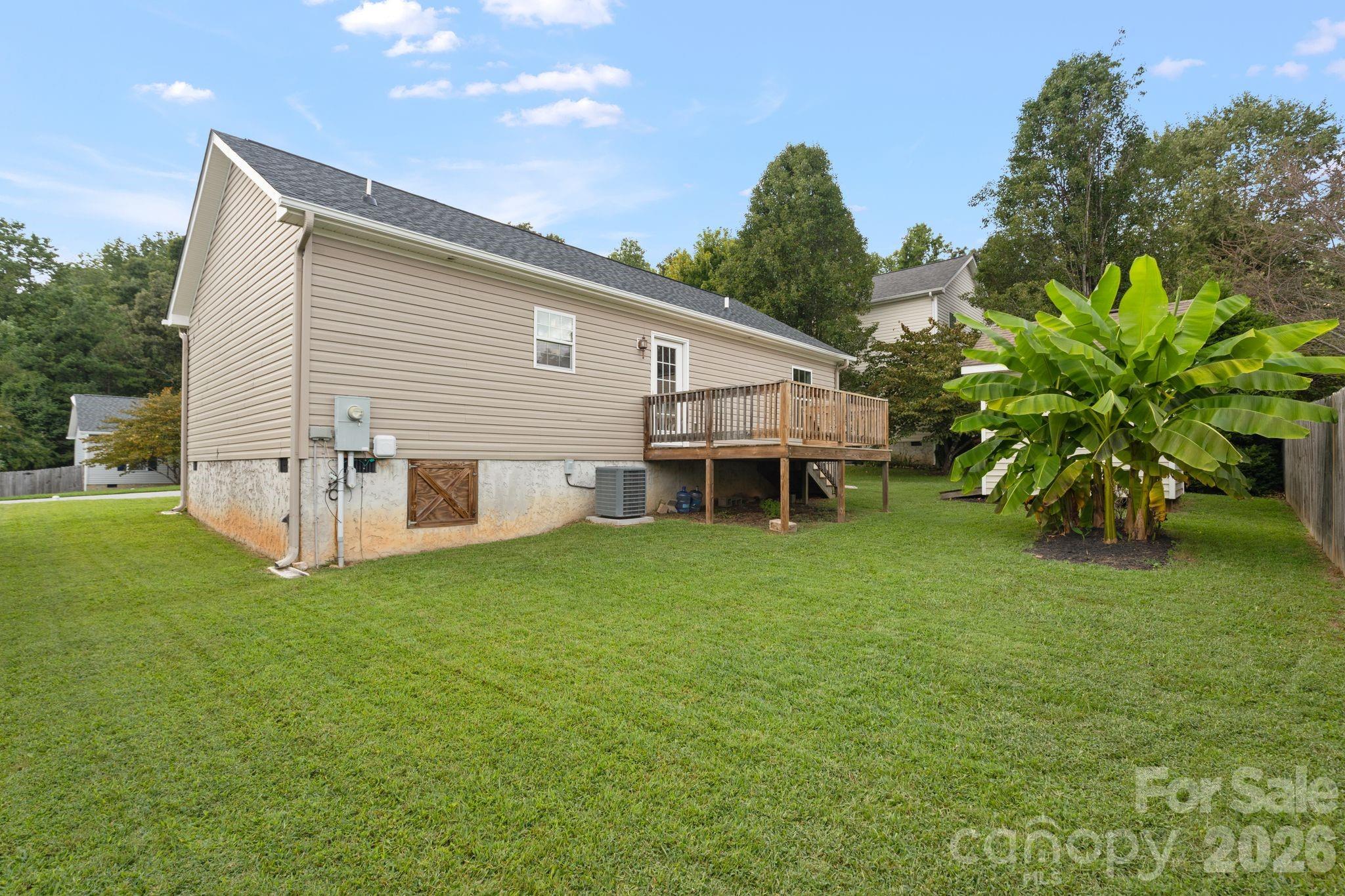78 W Newberry Drive Property Photo 25