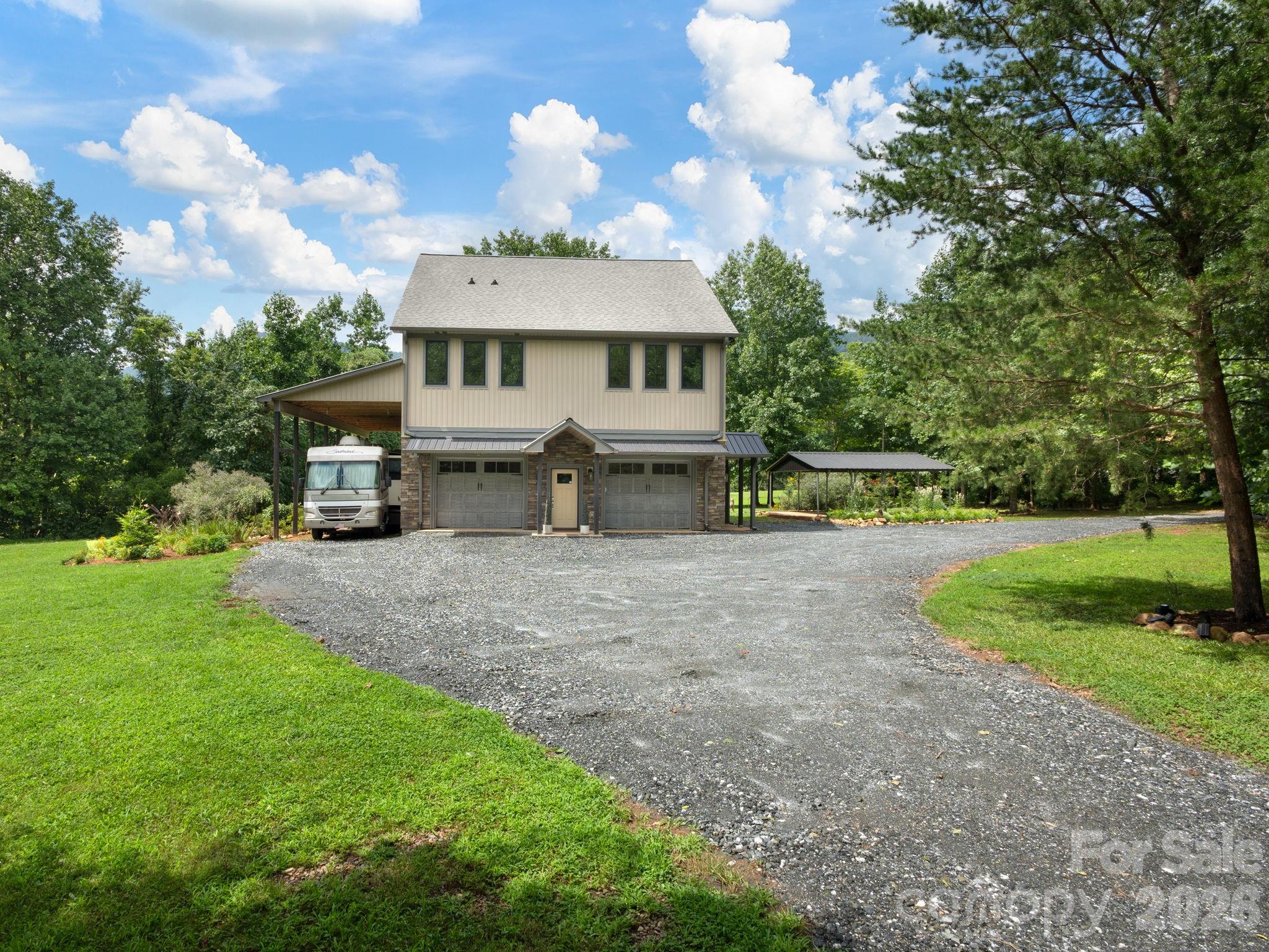 364 Hallelujah Hill Lane Property Photo 2