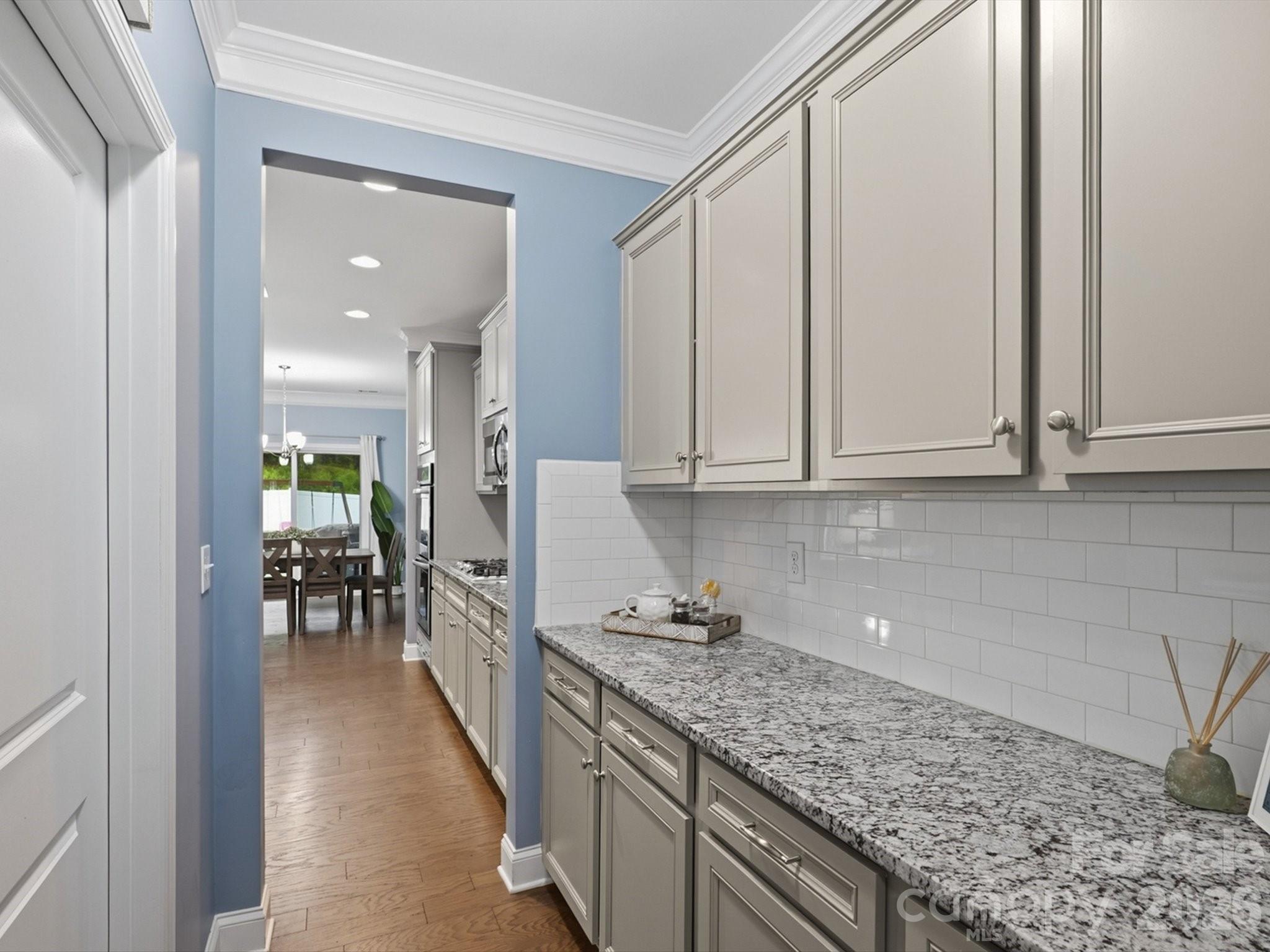 2963 Bridgewater Street Property Photo 16