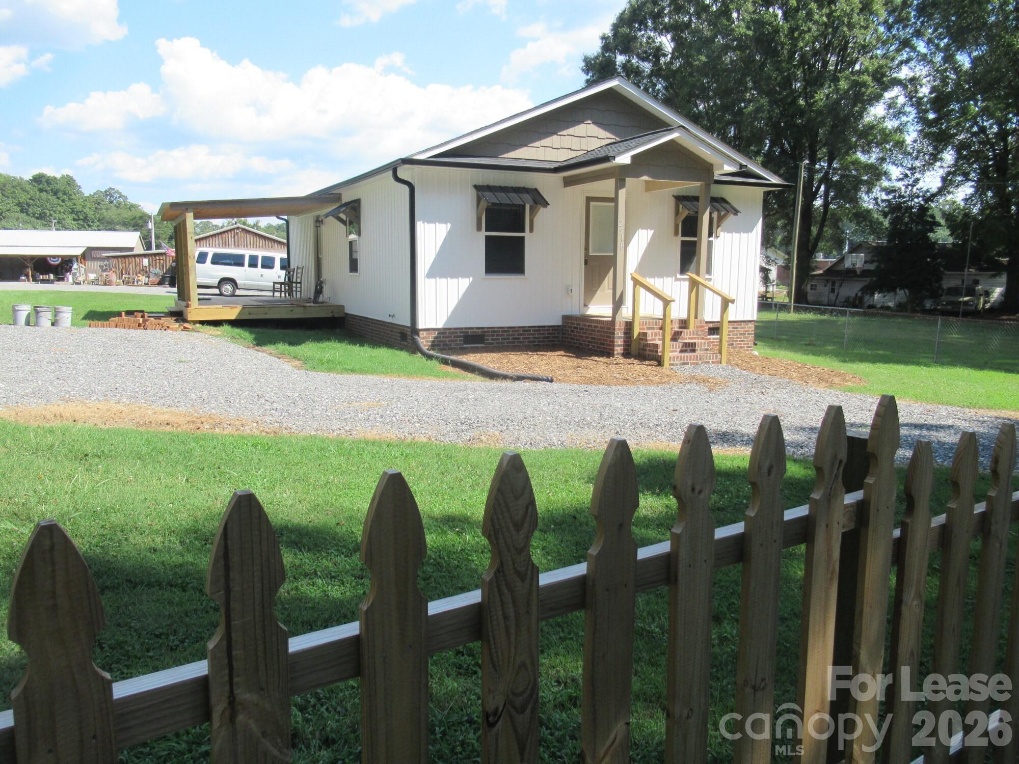 251B S B Avenue Property Photo 1