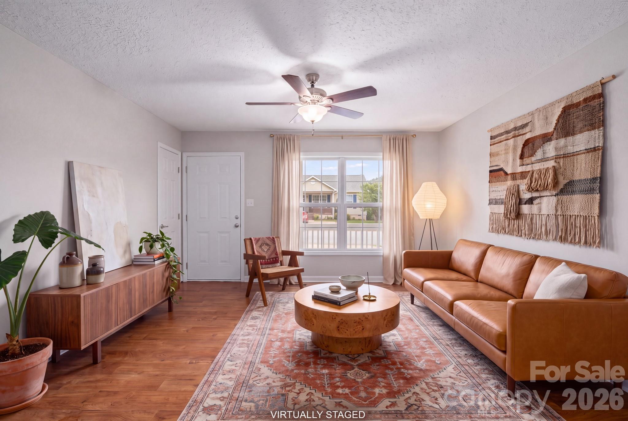 53 W Newberry Drive Property Photo 3