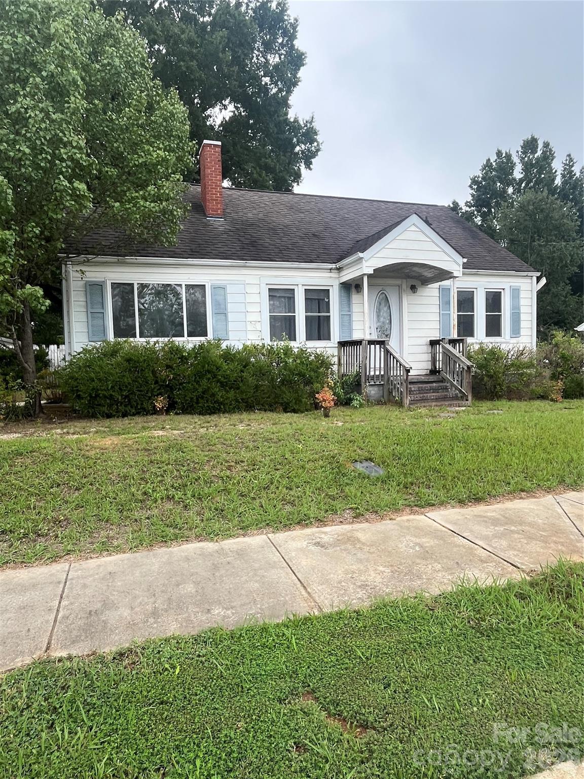 503 Aquadale Road Property Photo 1