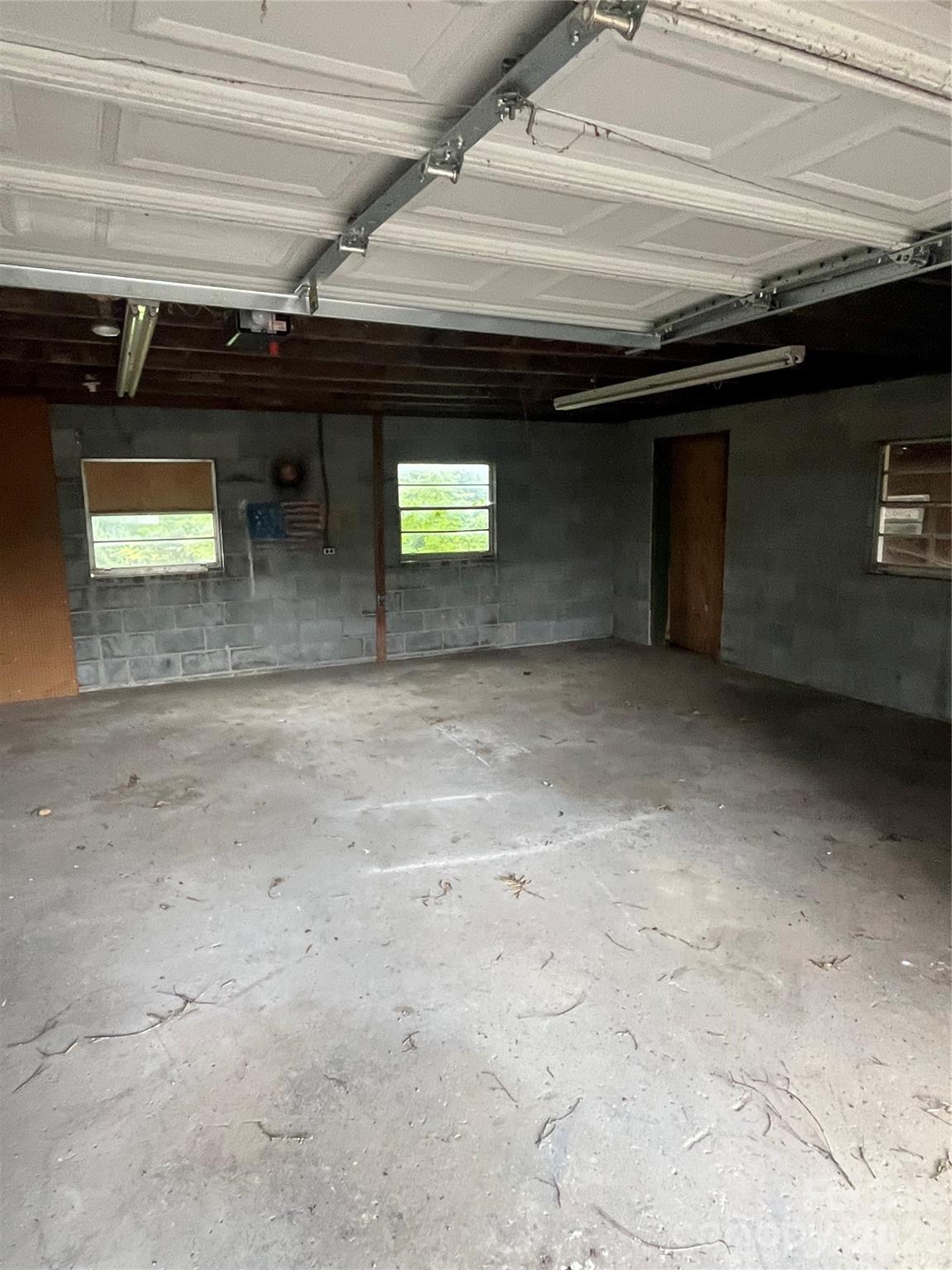 503 Aquadale Road Property Photo 8