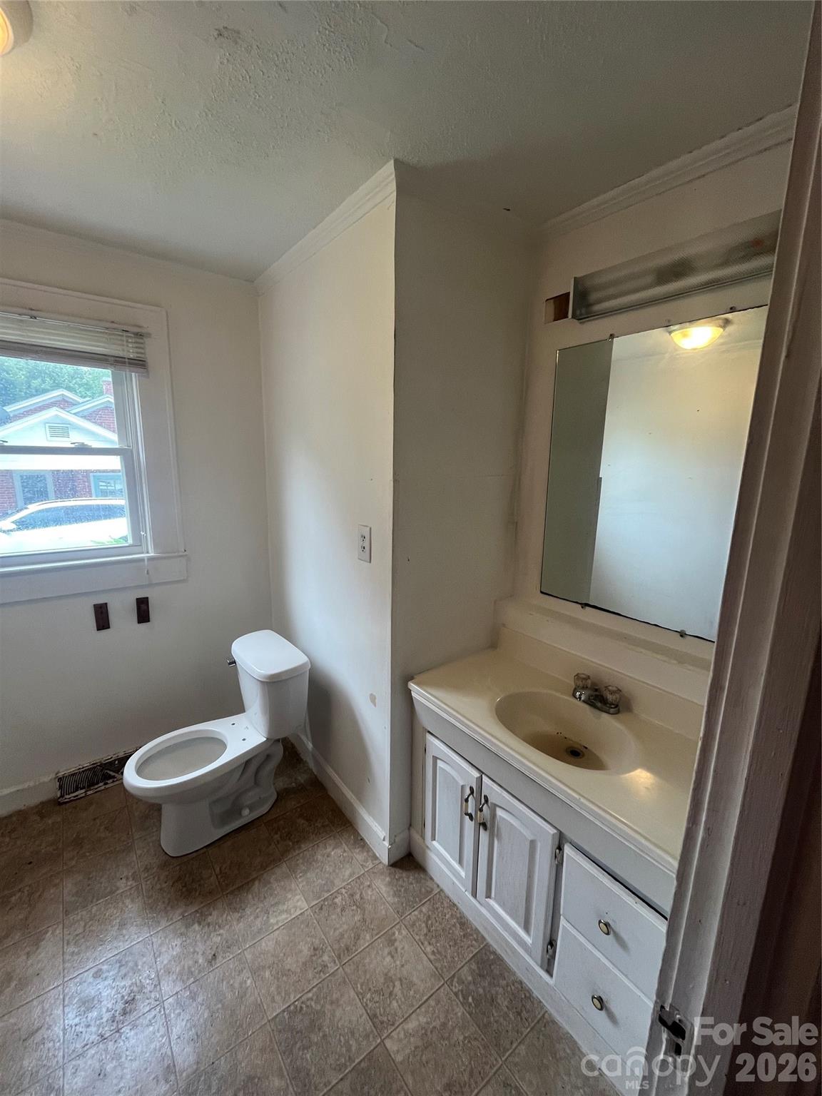 503 Aquadale Road Property Photo 20