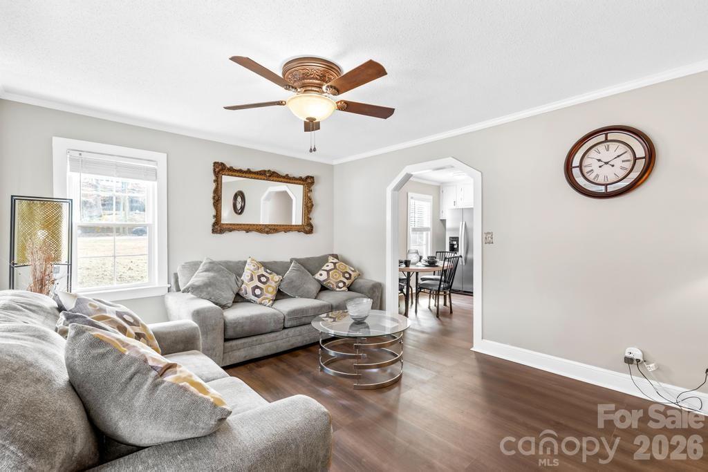 430 Arlington Circle Property Photo 1