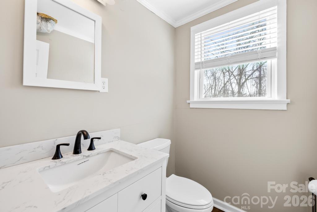 430 Arlington Circle Property Photo 16