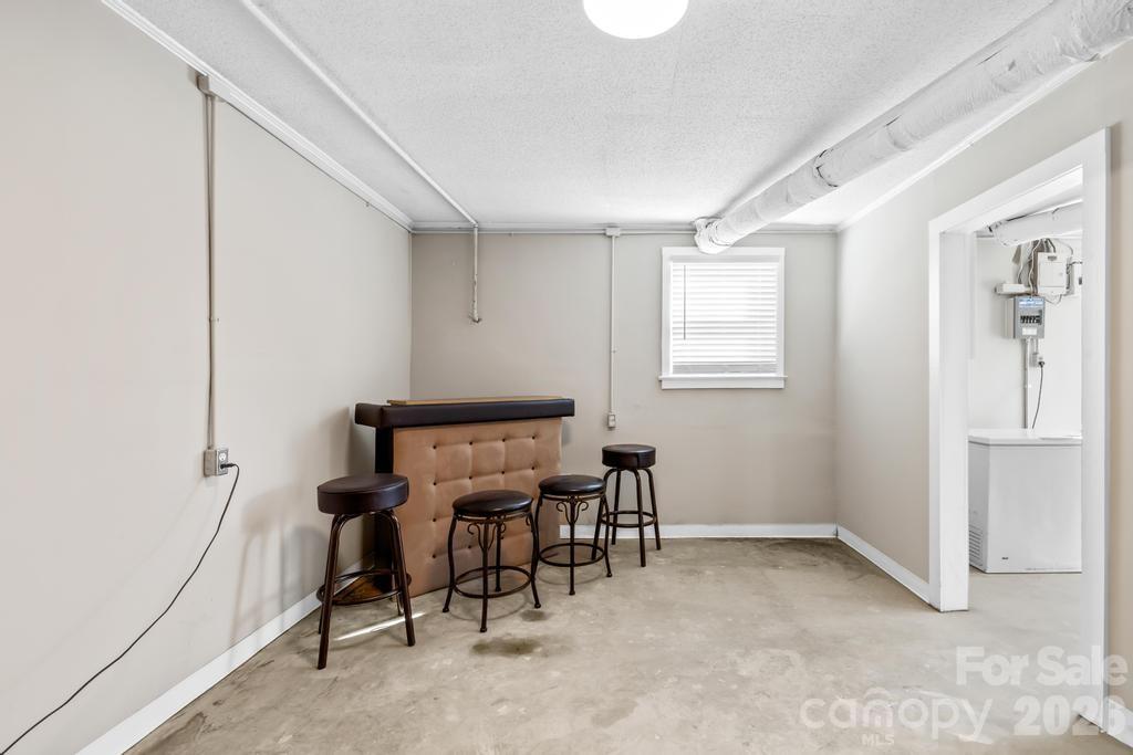 430 Arlington Circle Property Photo 19
