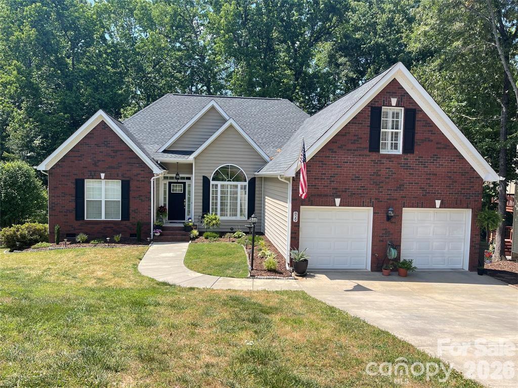 829 Savannah Place Drive Property Photo 1