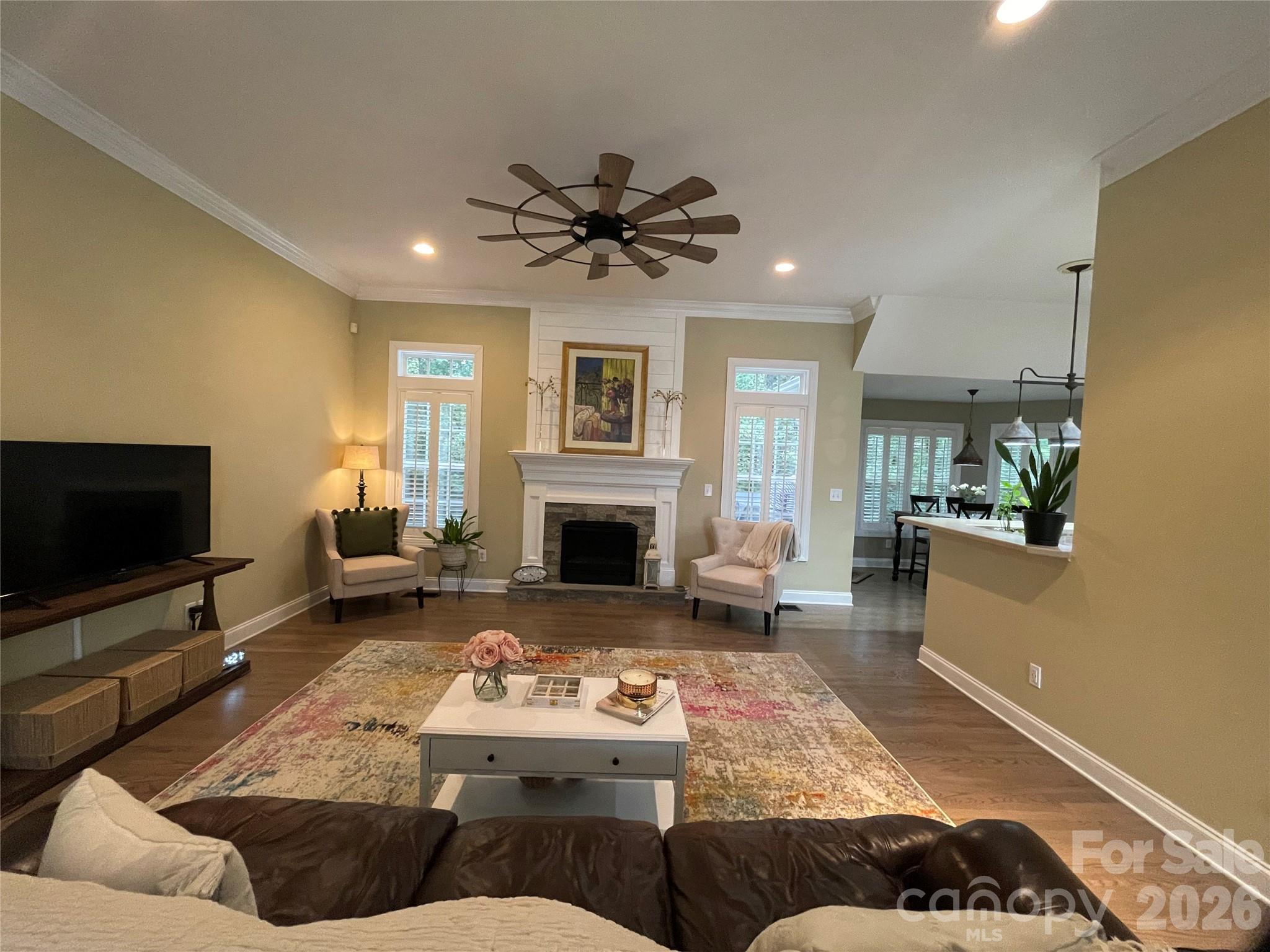 829 Savannah Place Drive Property Photo 3