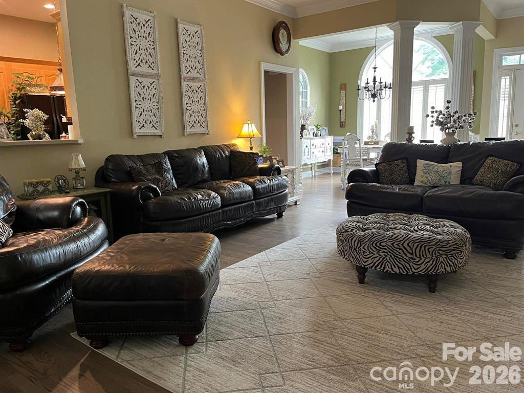 829 Savannah Place Drive Property Photo 4