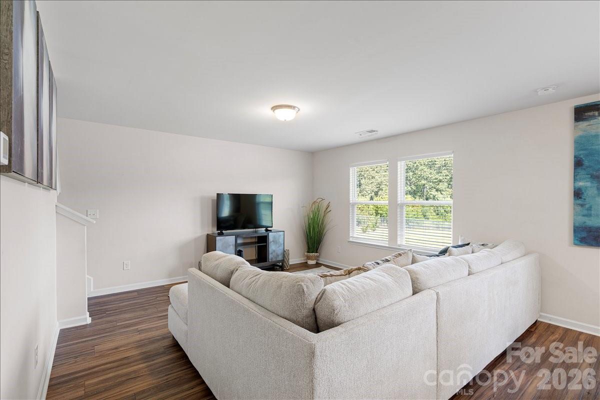 423 Webb Road Property Photo 8