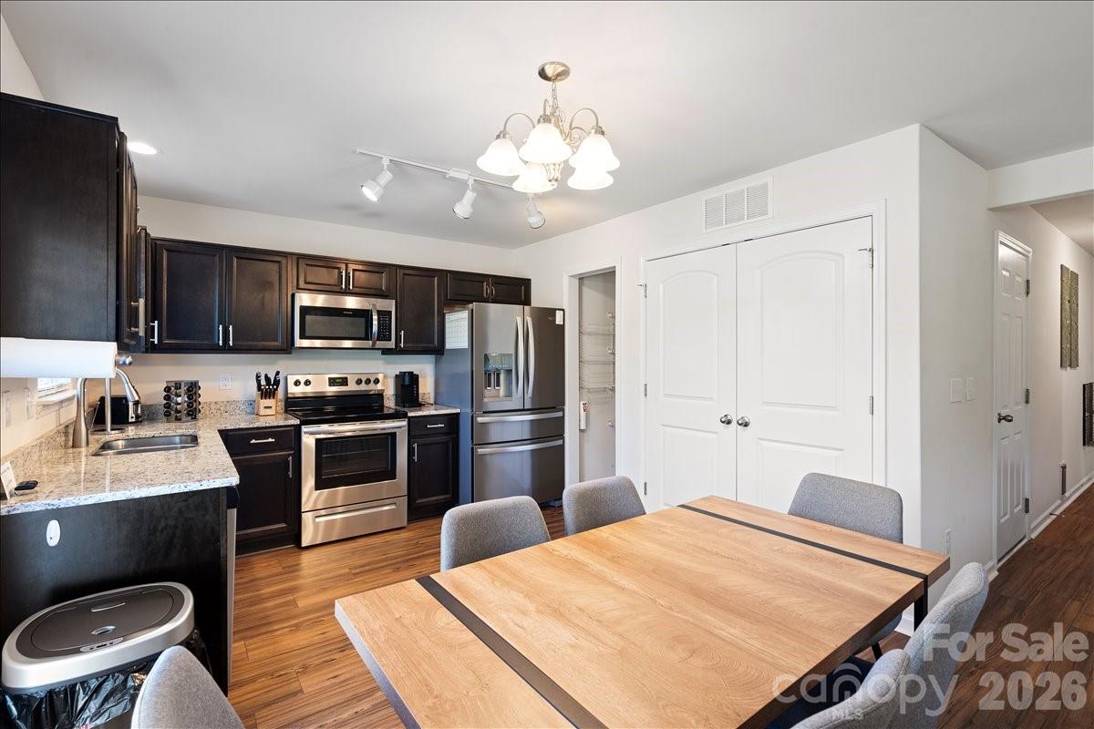 423 Webb Road Property Photo 11