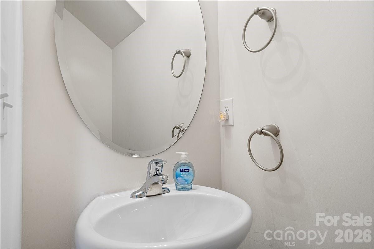 423 Webb Road Property Photo 26