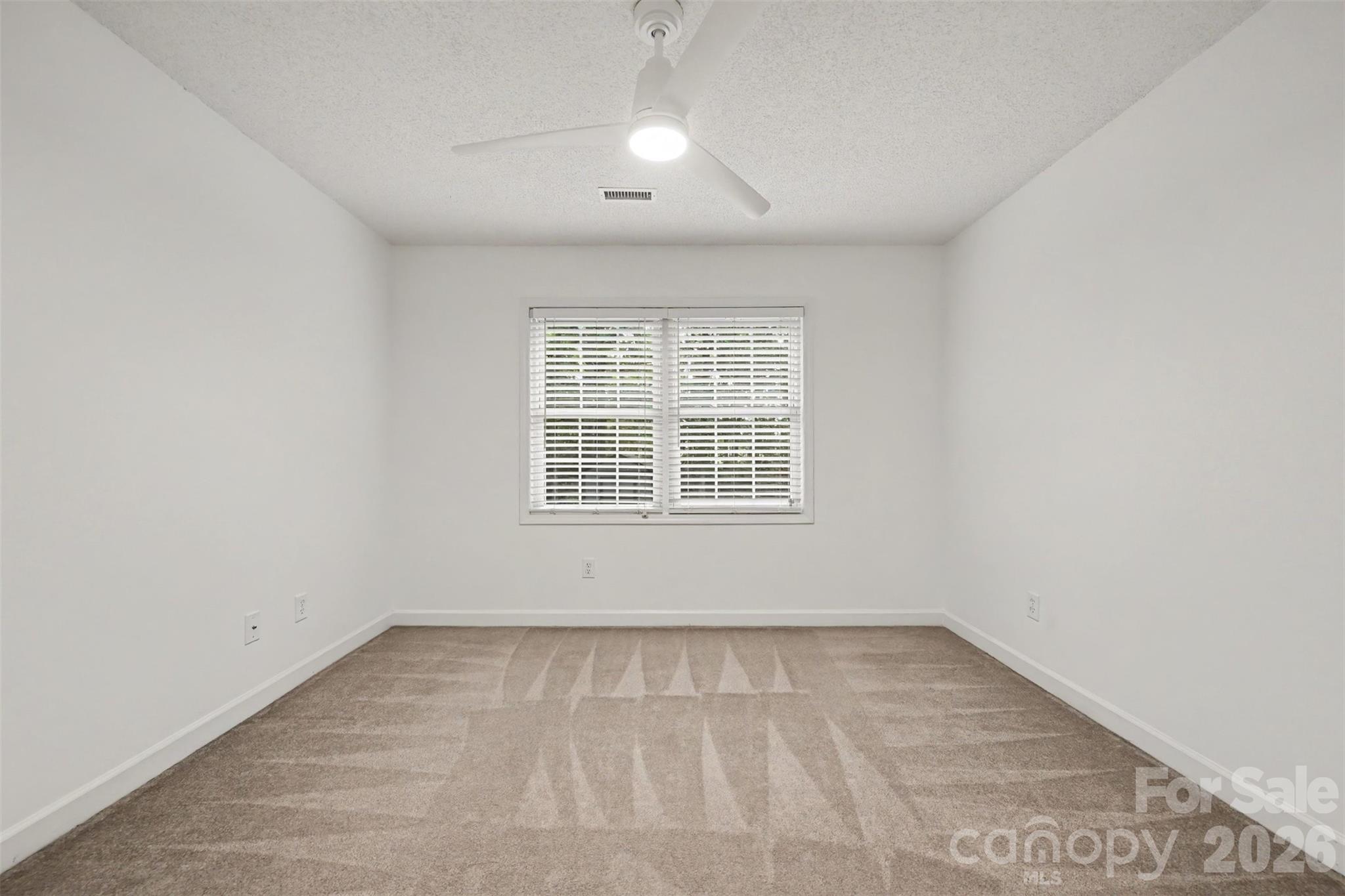 1928 Twin Ponds Drive Property Photo 19