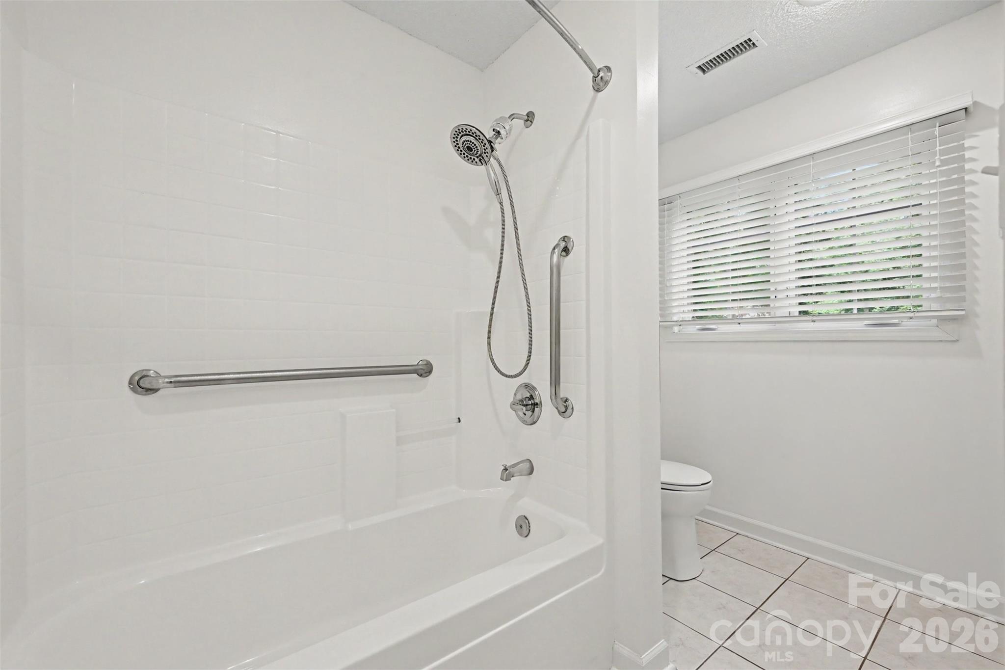 1928 Twin Ponds Drive Property Photo 22