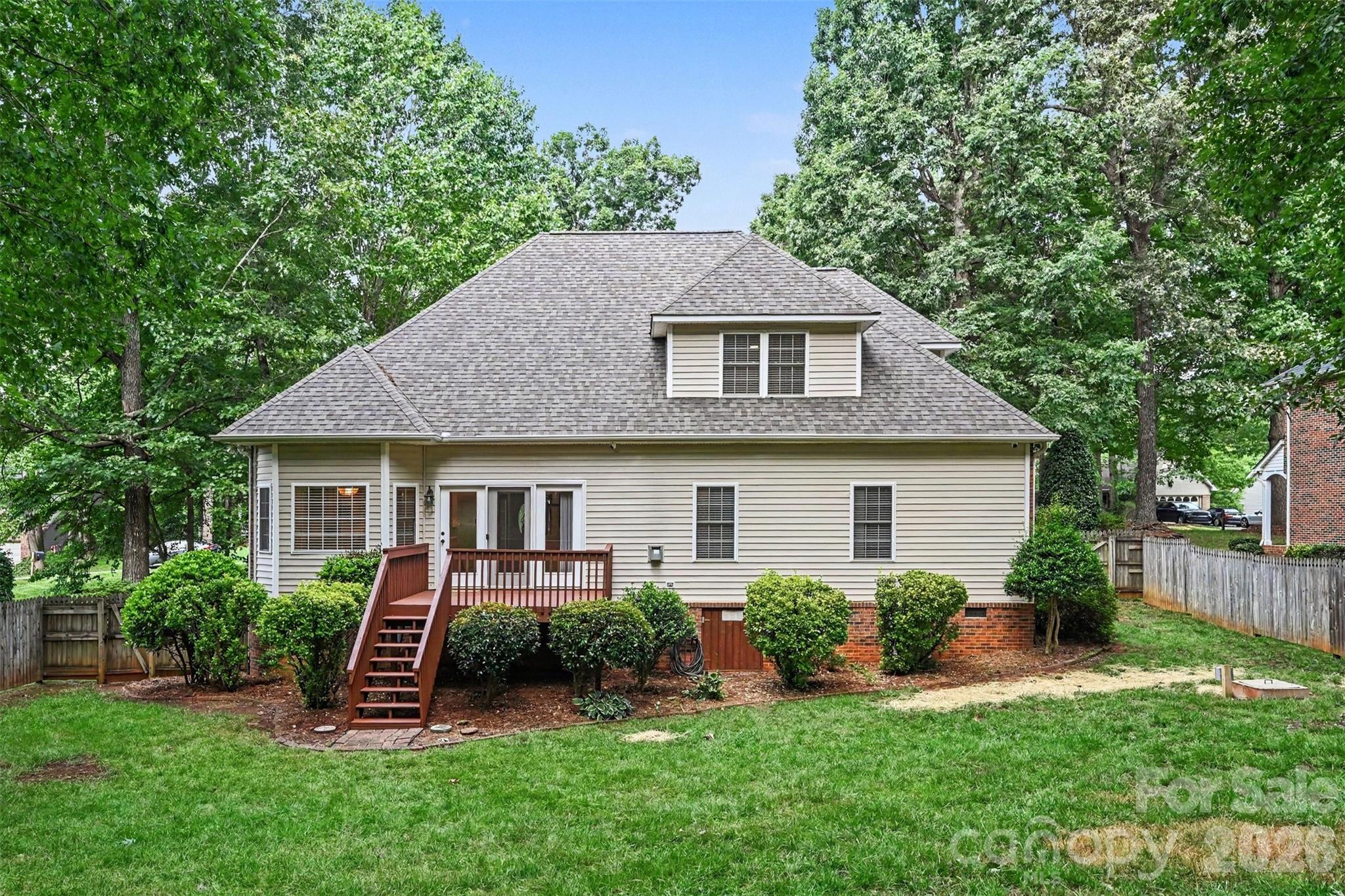 1928 Twin Ponds Drive Property Photo 38