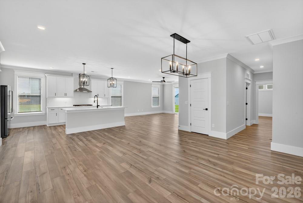 1939 Hendricks Street Property Photo 6