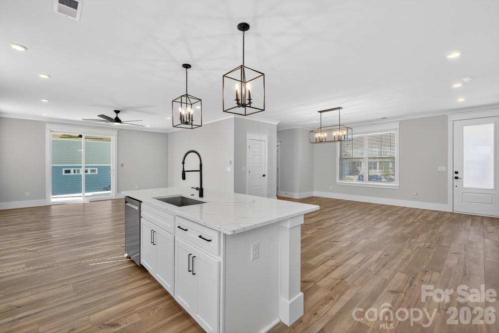 1939 Hendricks Street Property Photo 25