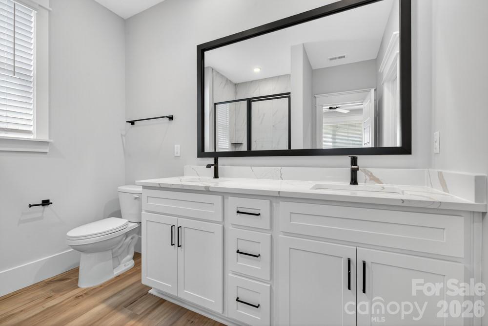 1939 Hendricks Street Property Photo 32