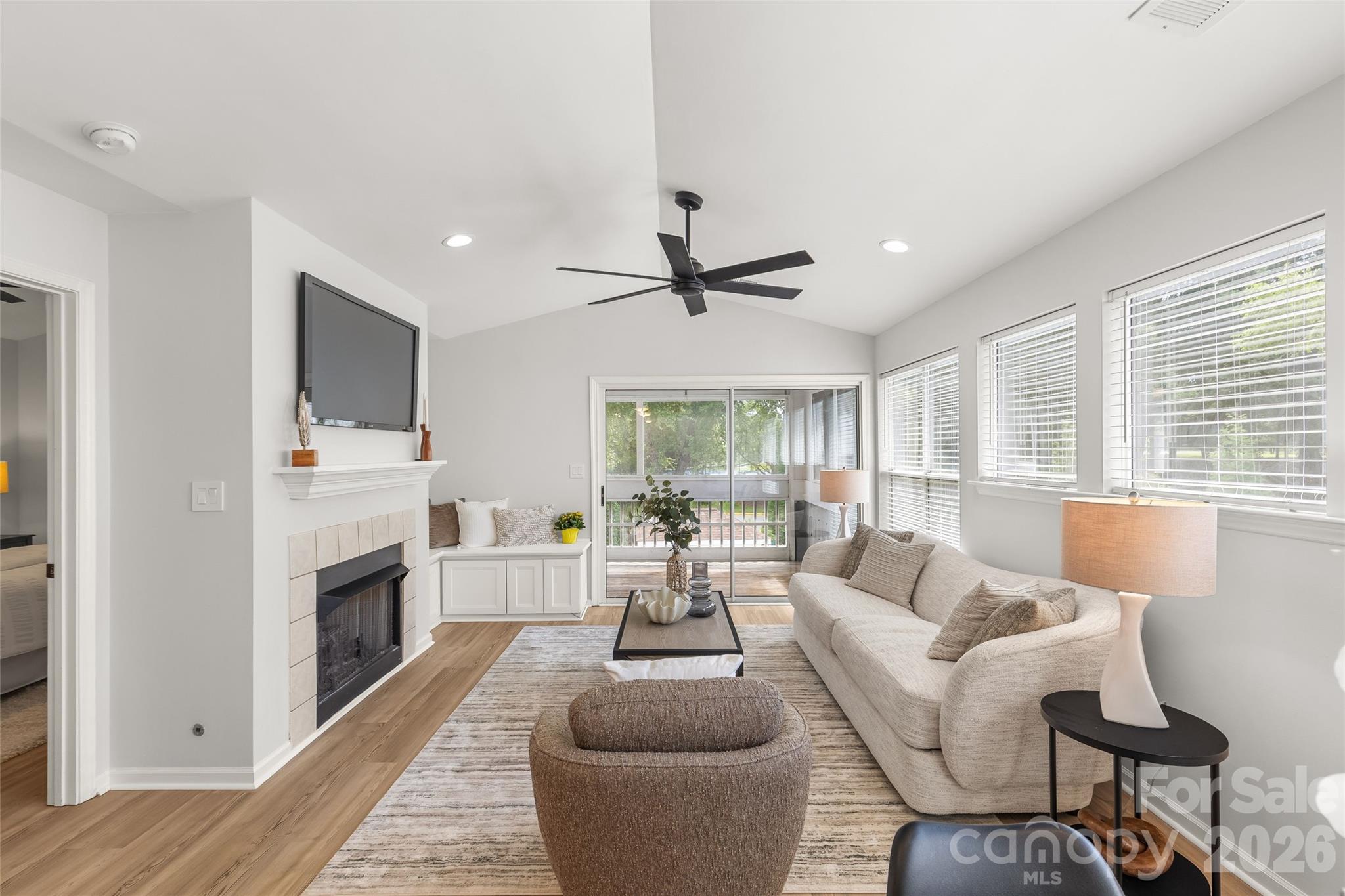 757 Southwest Drive 8 Property Photo 10