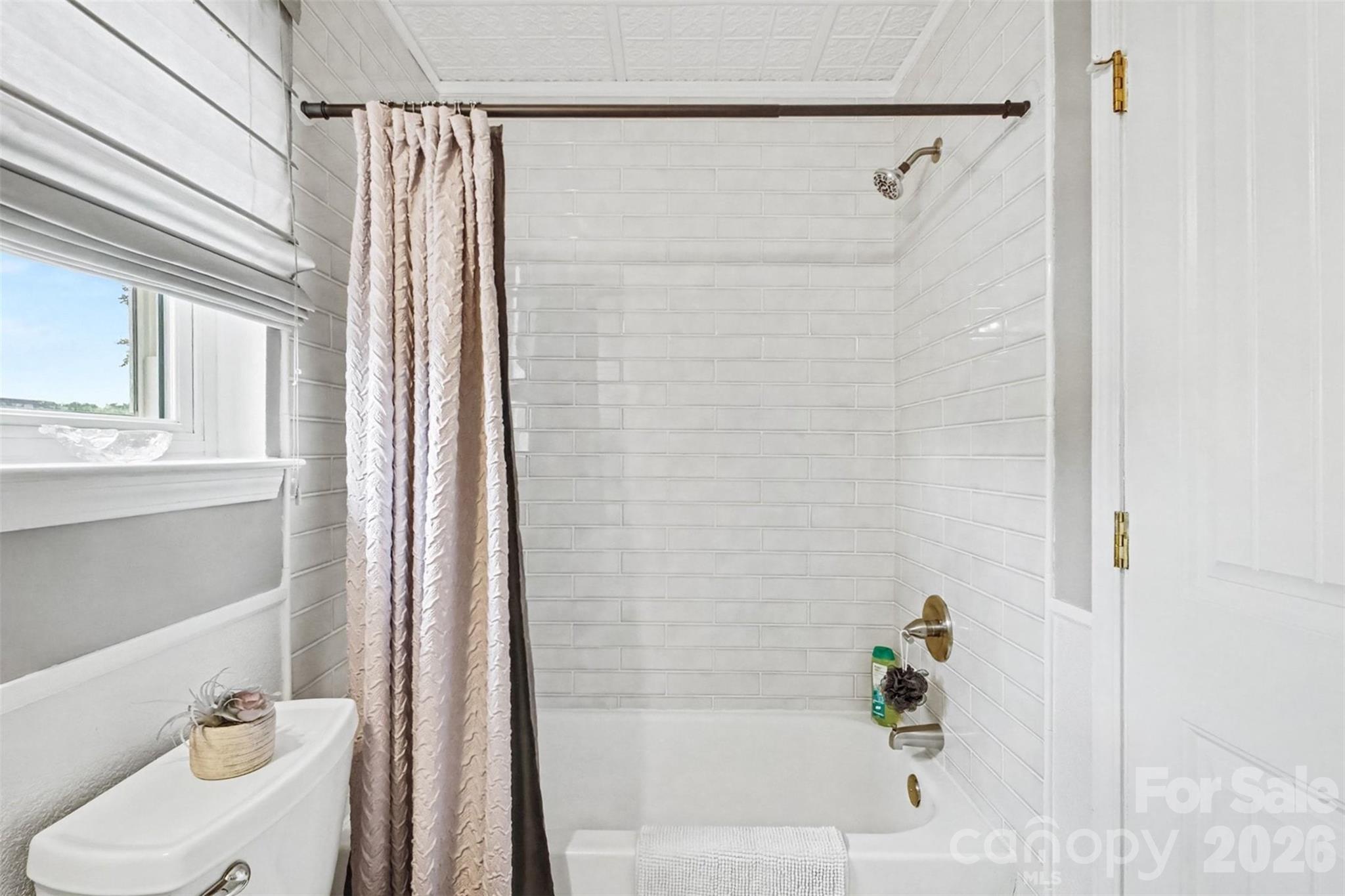 4828 Asherton Place Property Photo 11