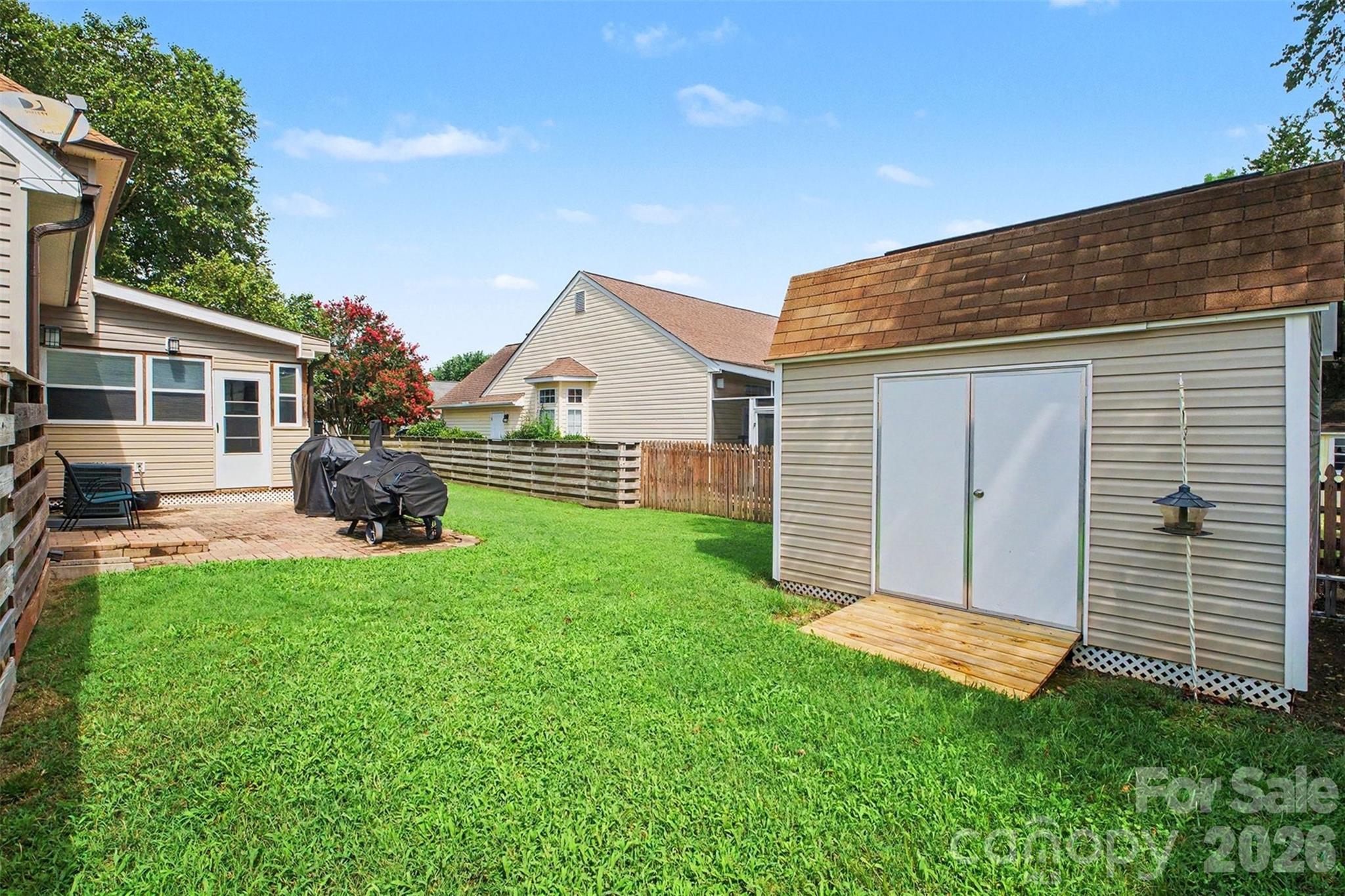 4828 Asherton Place Property Photo 14