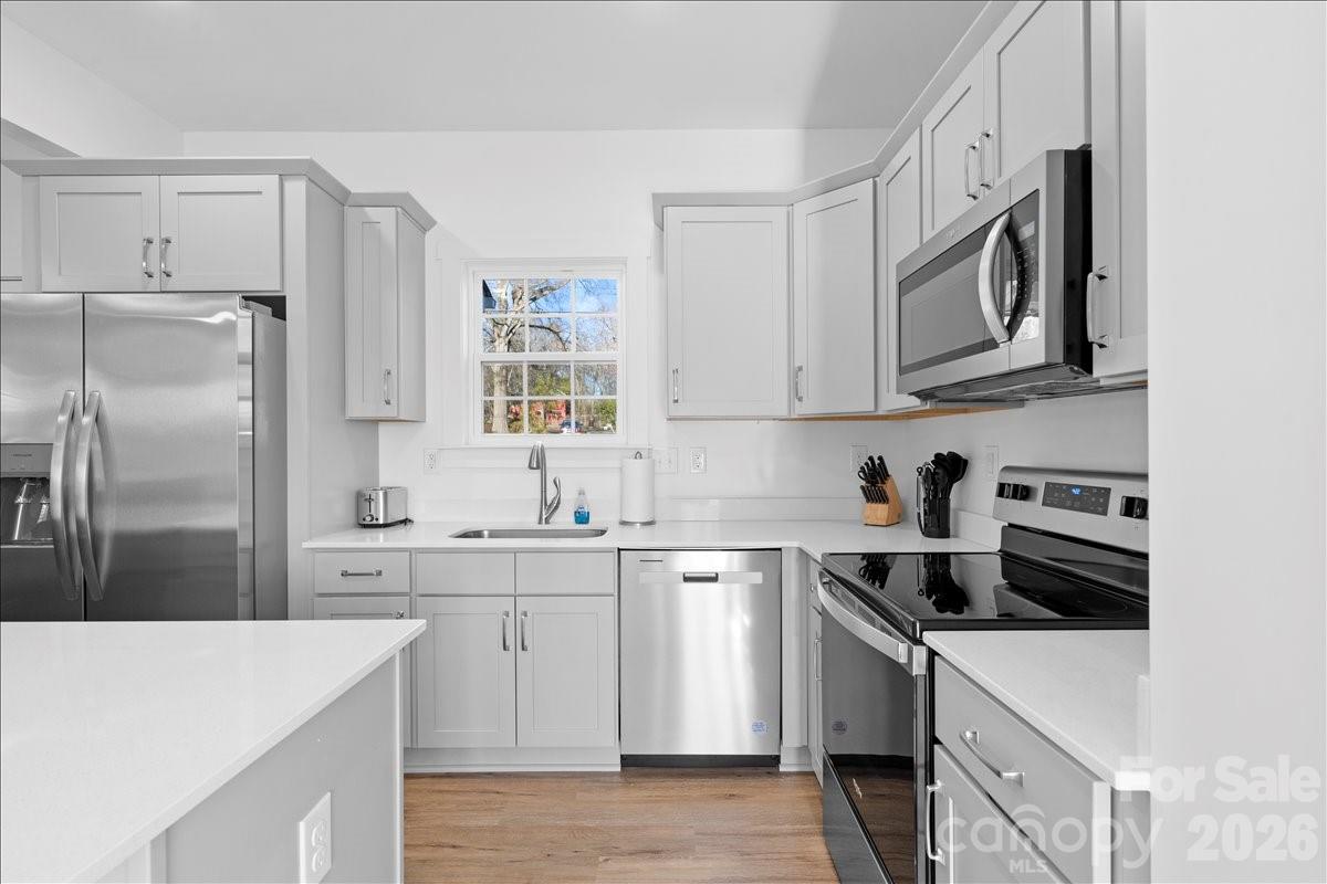 345 Henderson Street Property Photo 11