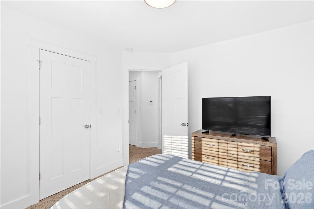 345 Henderson Street Property Photo 18