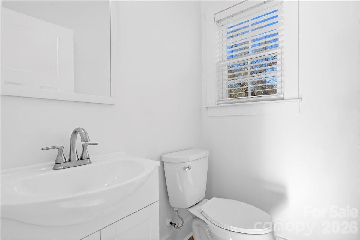 345 Henderson Street Property Photo 25