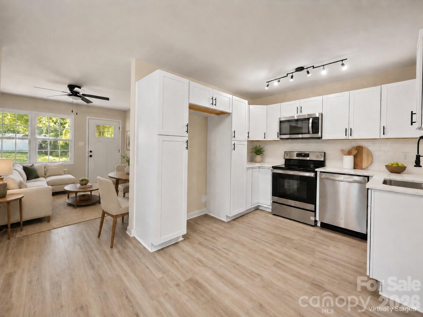 432 Springhill Drive Property Photo 7