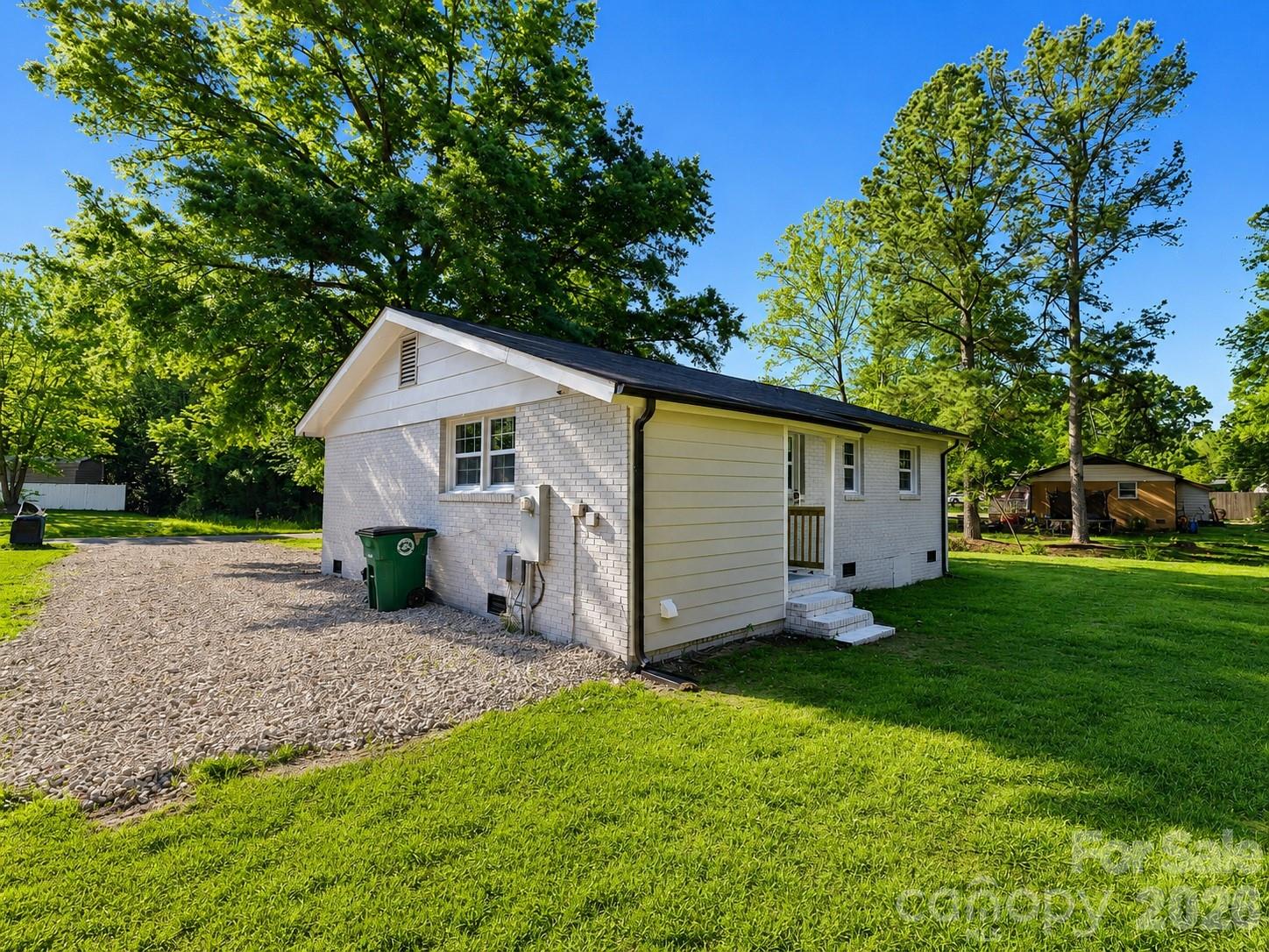432 Springhill Drive Property Photo 10
