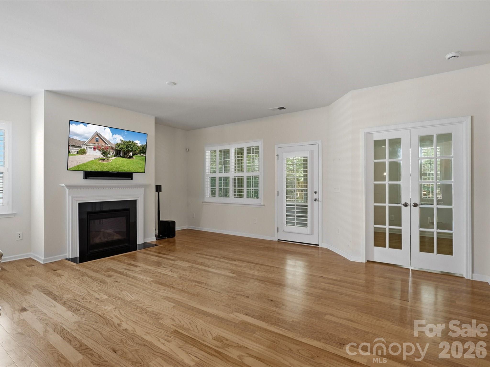 141 Carmen Way Property Photo 9