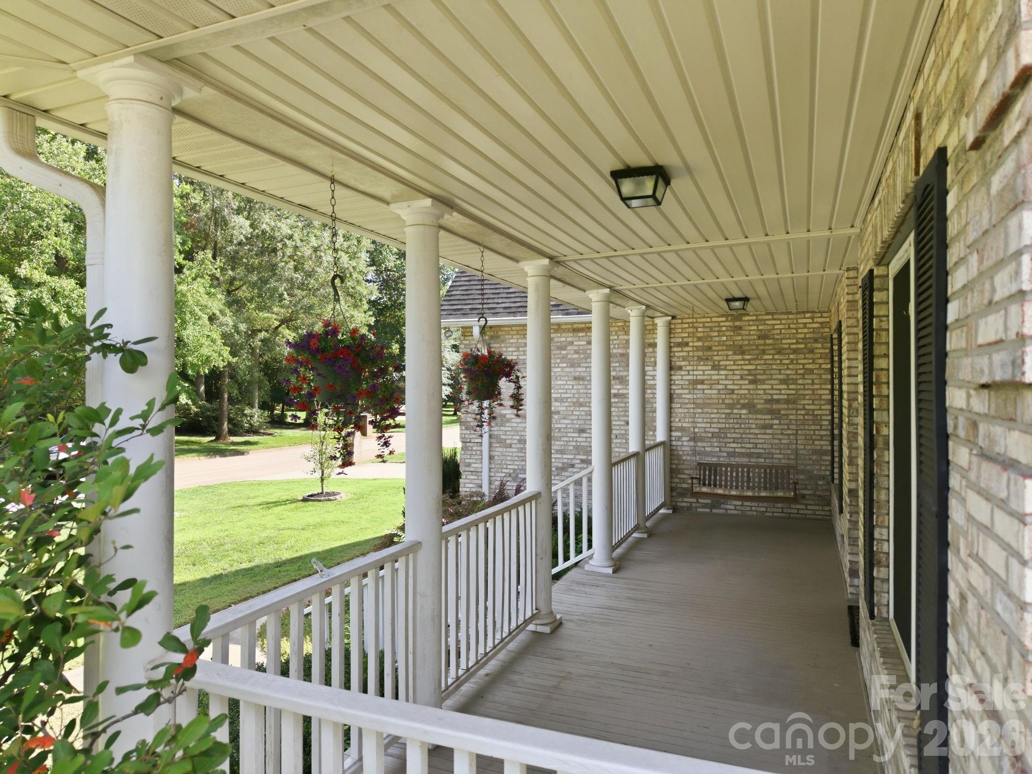 421 De Lara Circle Property Photo 7