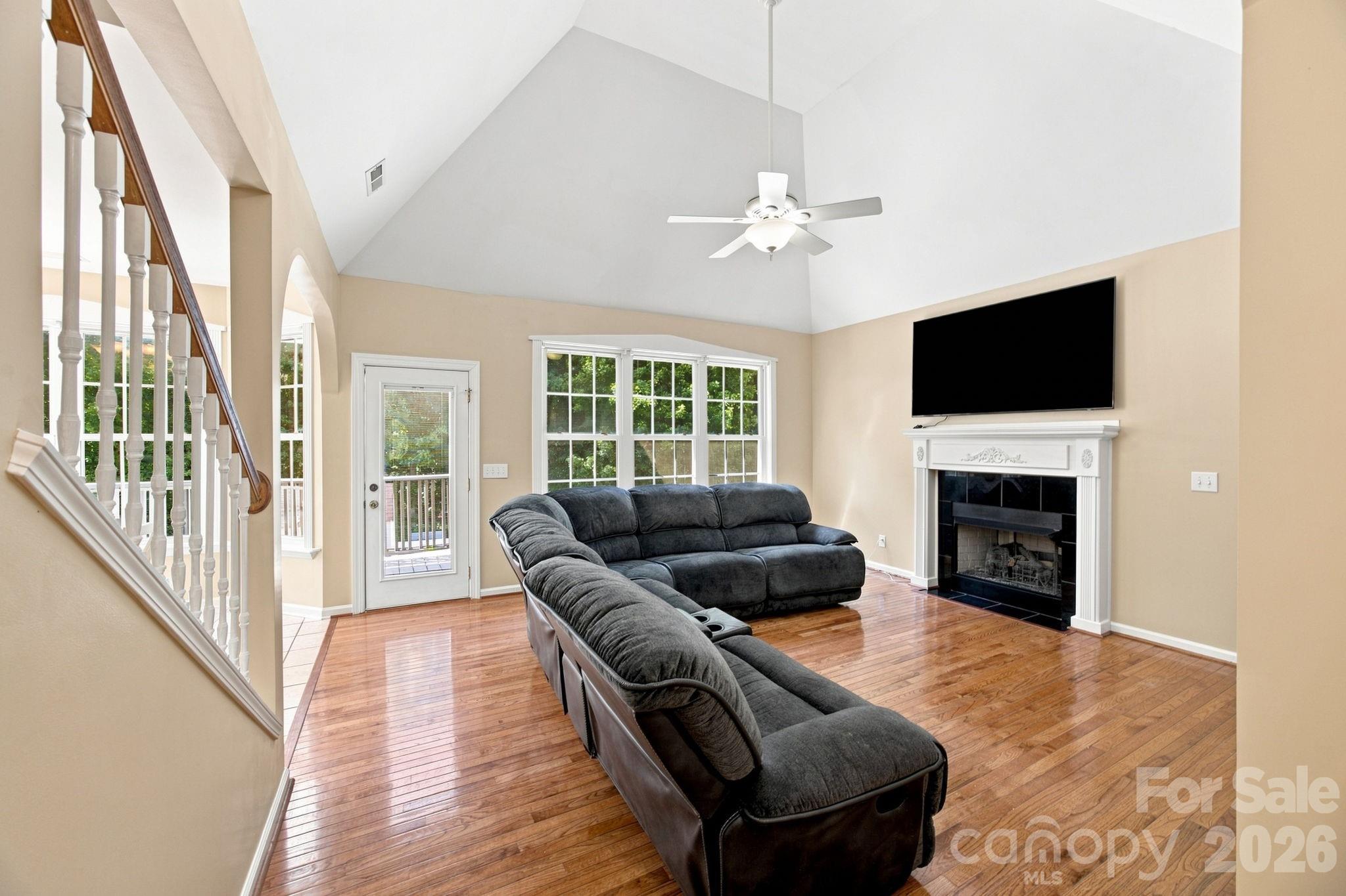 421 De Lara Circle Property Photo 11